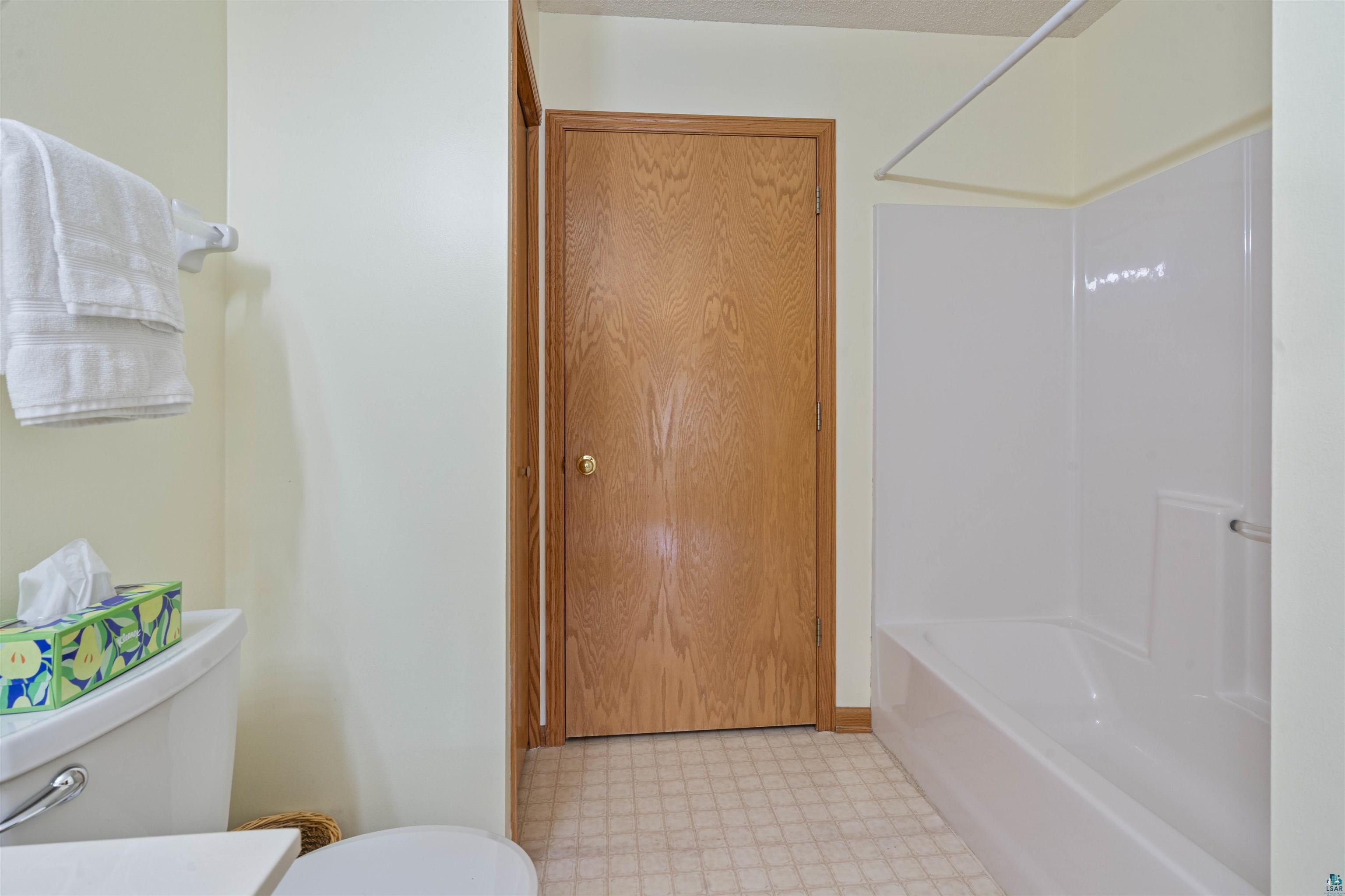 2150 Miller Creek Dr, #8, Duluth, MN 55811 Listing Photo  17