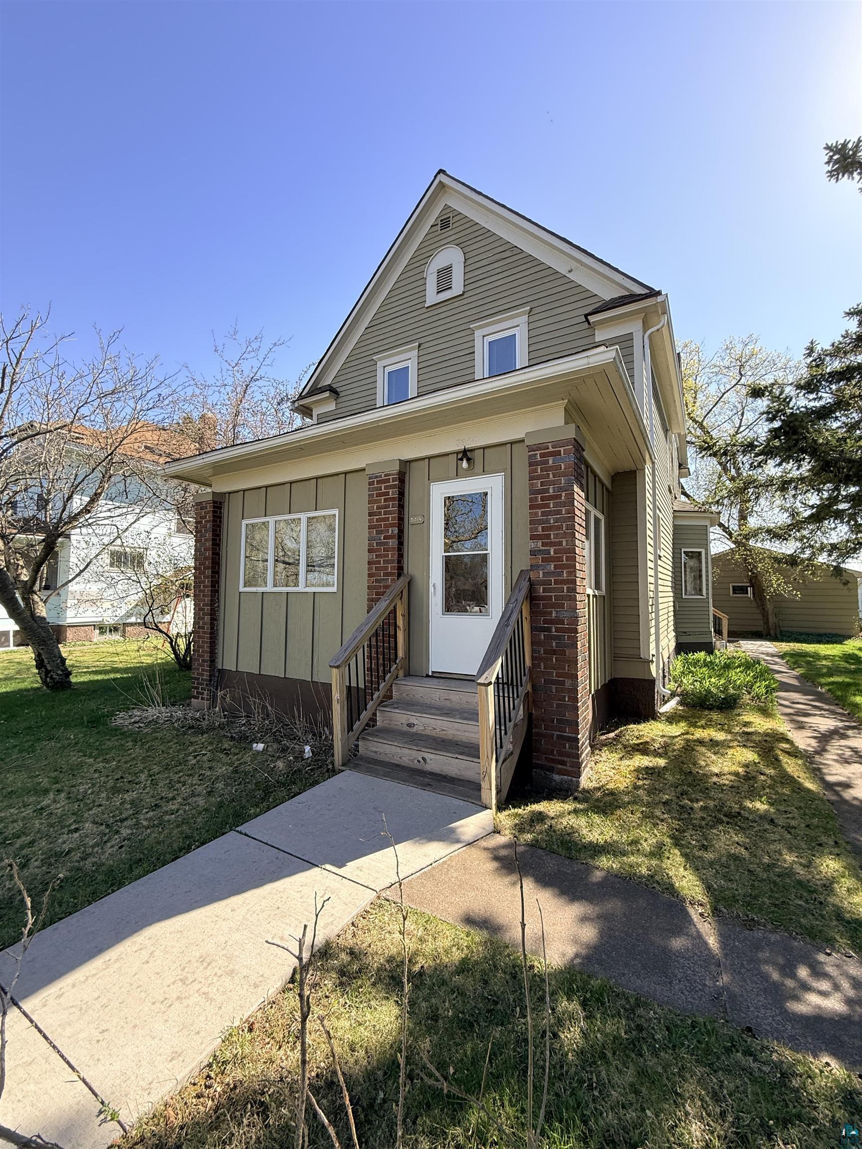 5314 E 3rd St, Superior, WI 54880 Listing Photo  1