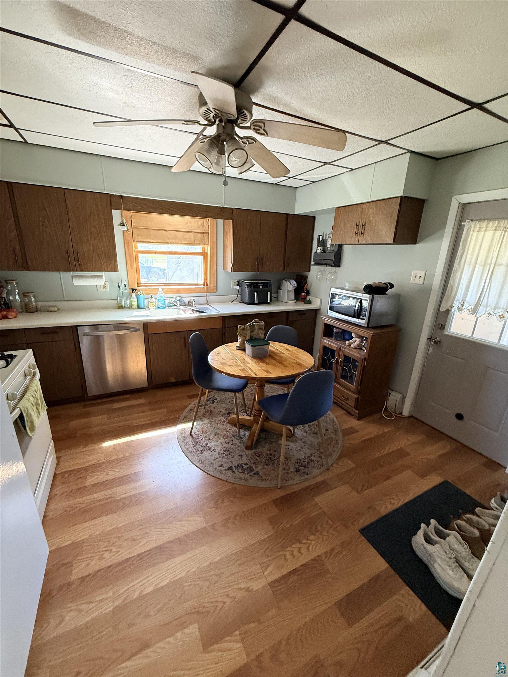 5314 E 3rd St, Superior, WI 54880 Listing Photo  21