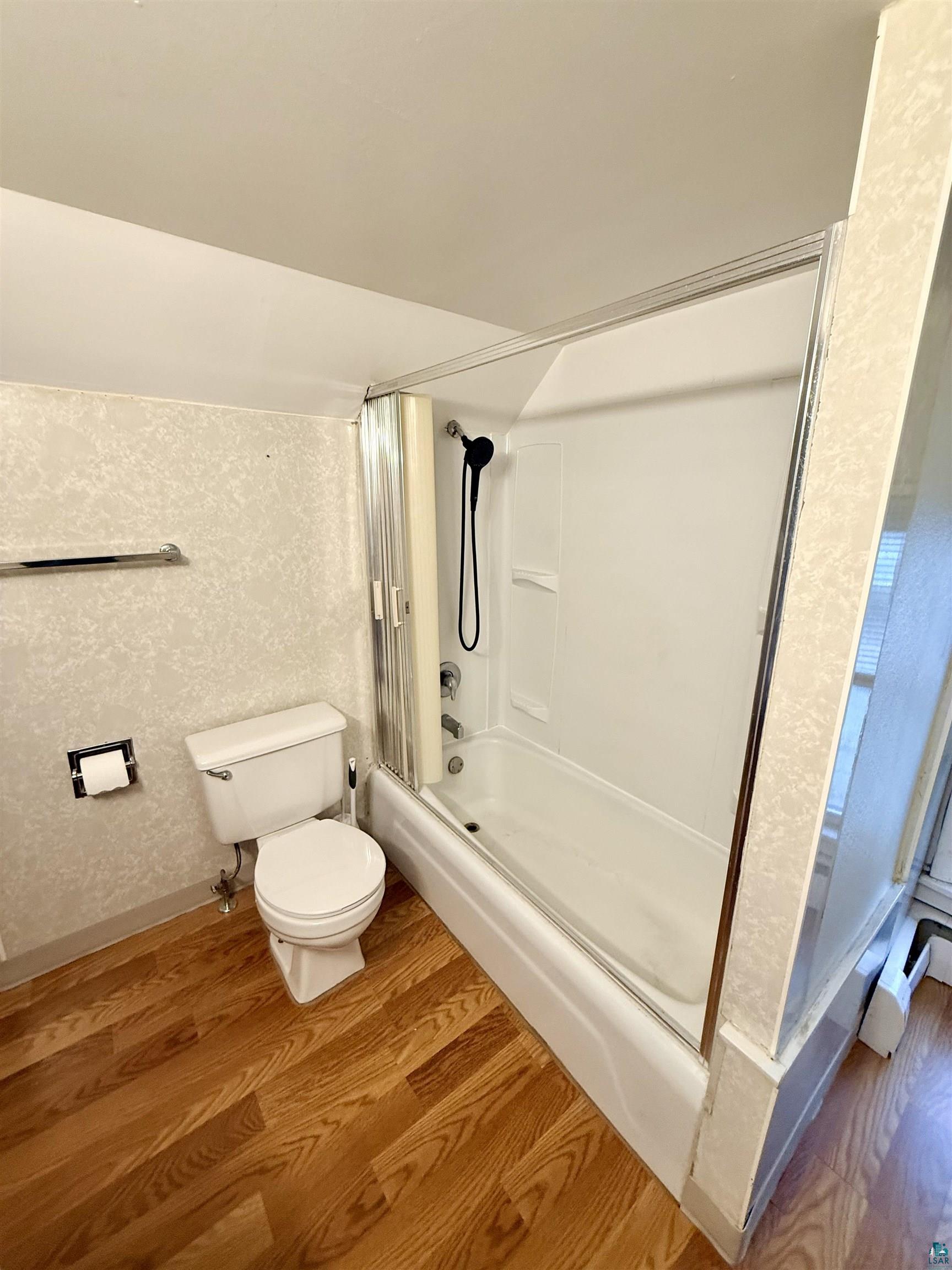 5314 E 3rd St, Superior, WI 54880 Listing Photo  44