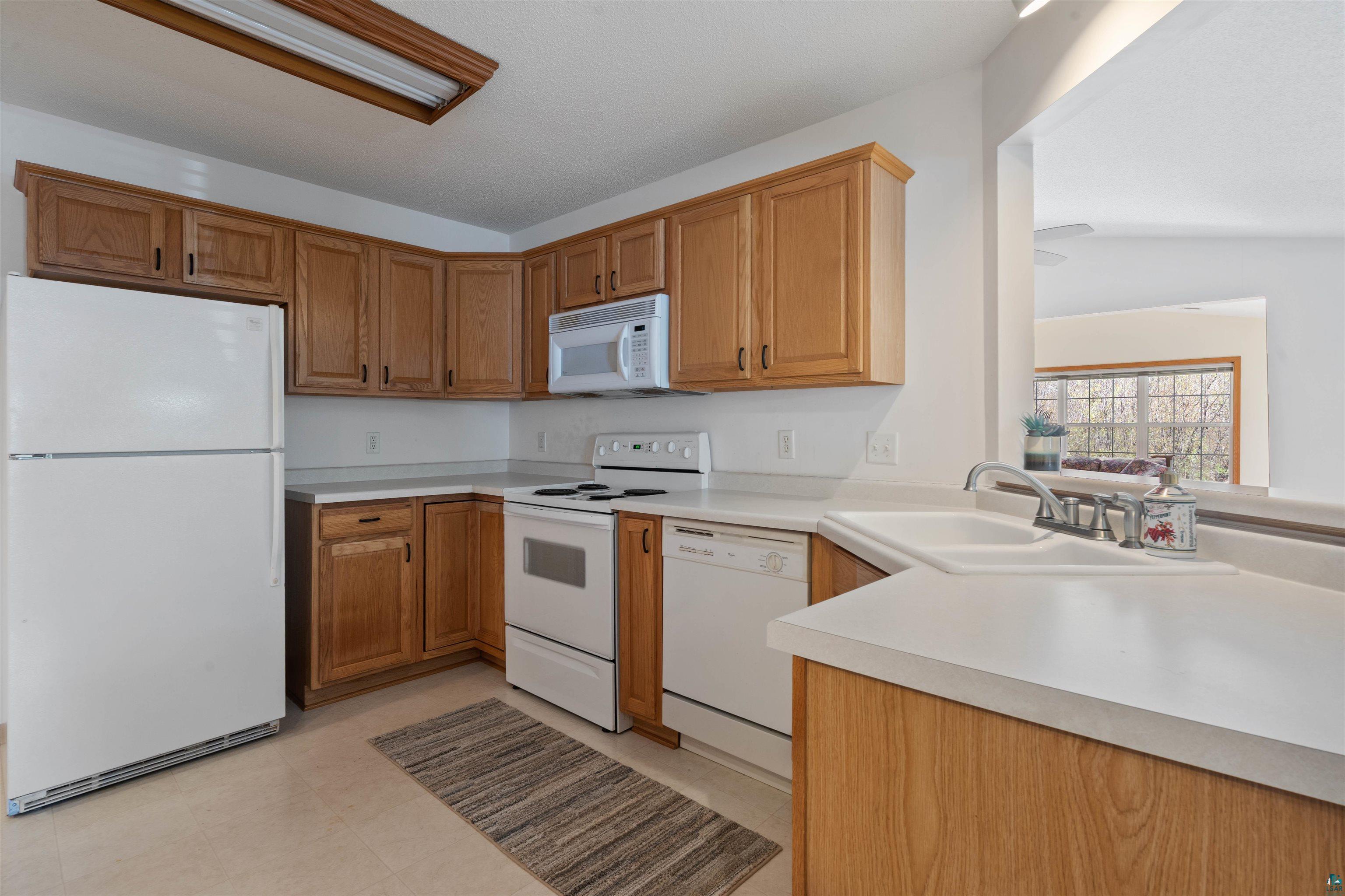 2116 Miller Creek Dr, #33, Duluth, MN 55811 Listing Photo  7