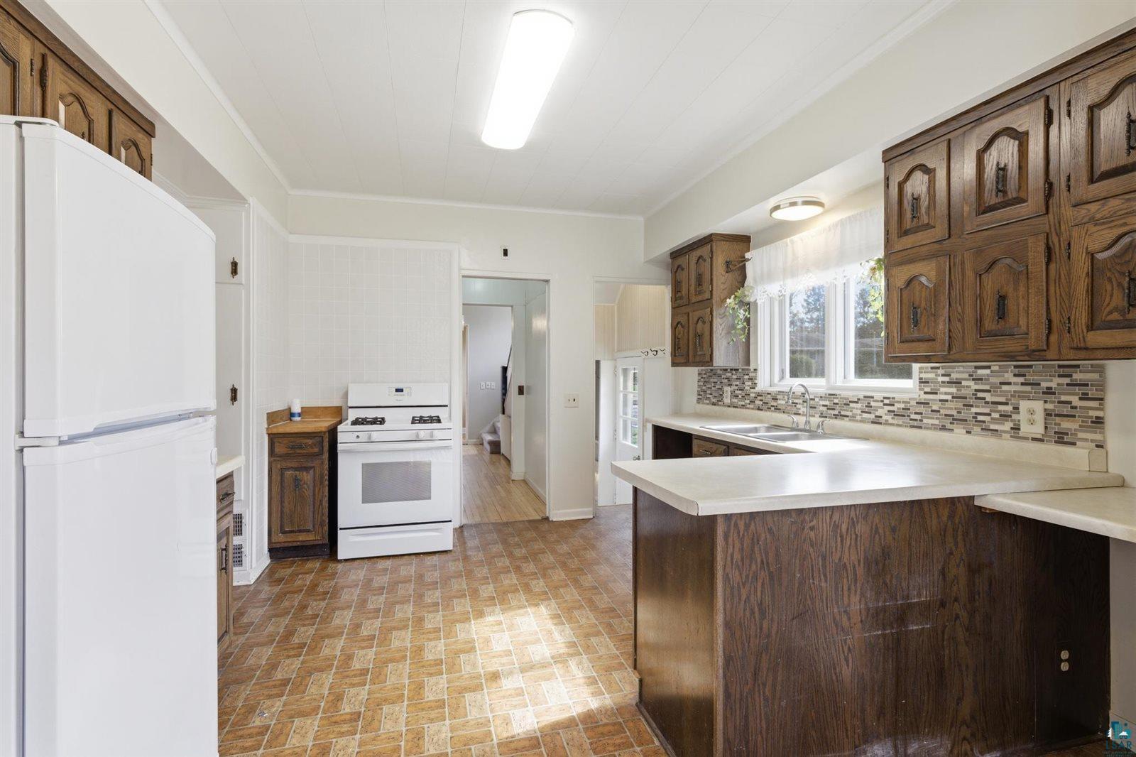825 Fayal Rd, Eveleth, MN 55734 Listing Photo  3