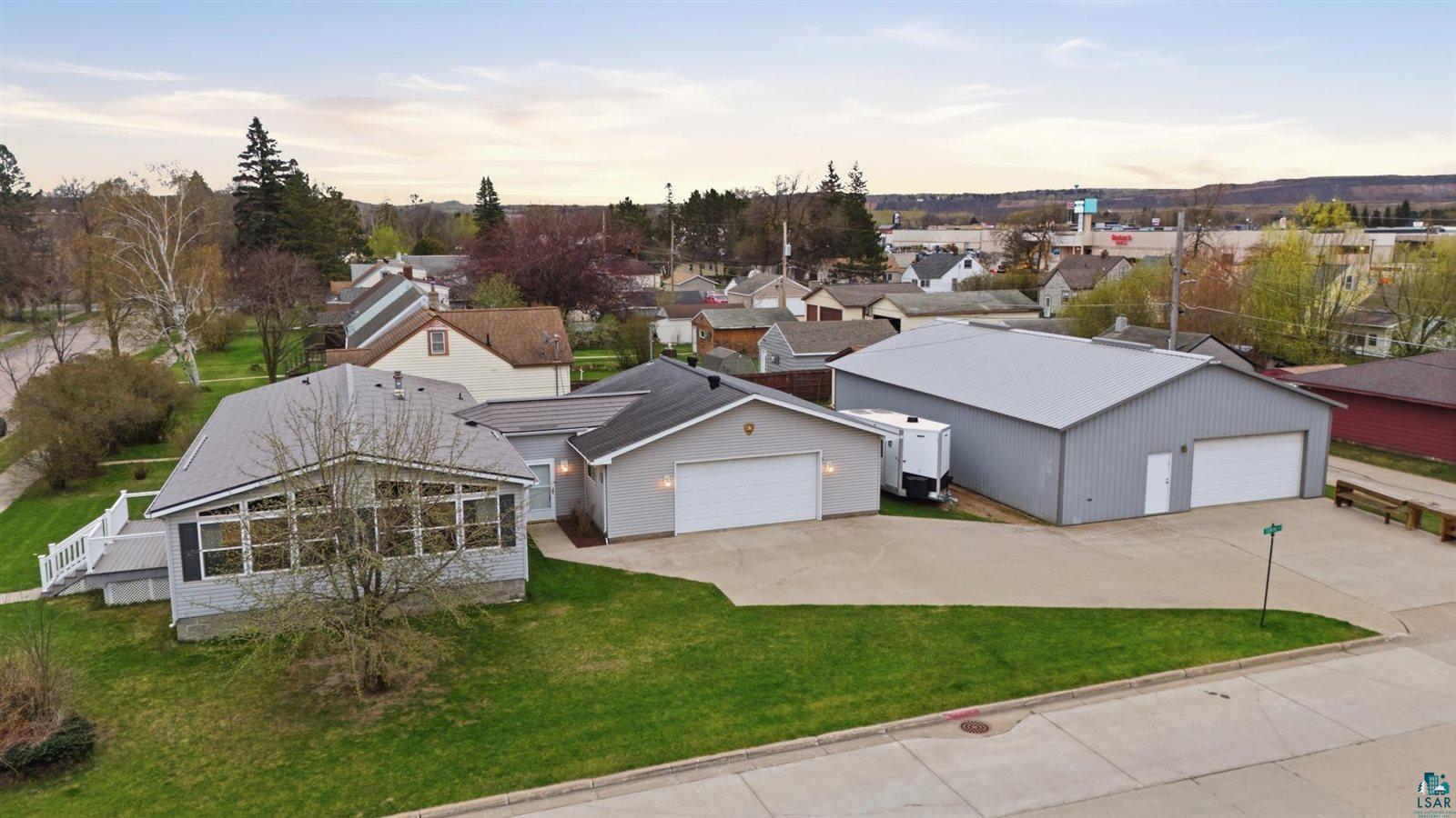 1430 12th St, Virginia, MN 55792 Listing Photo  2