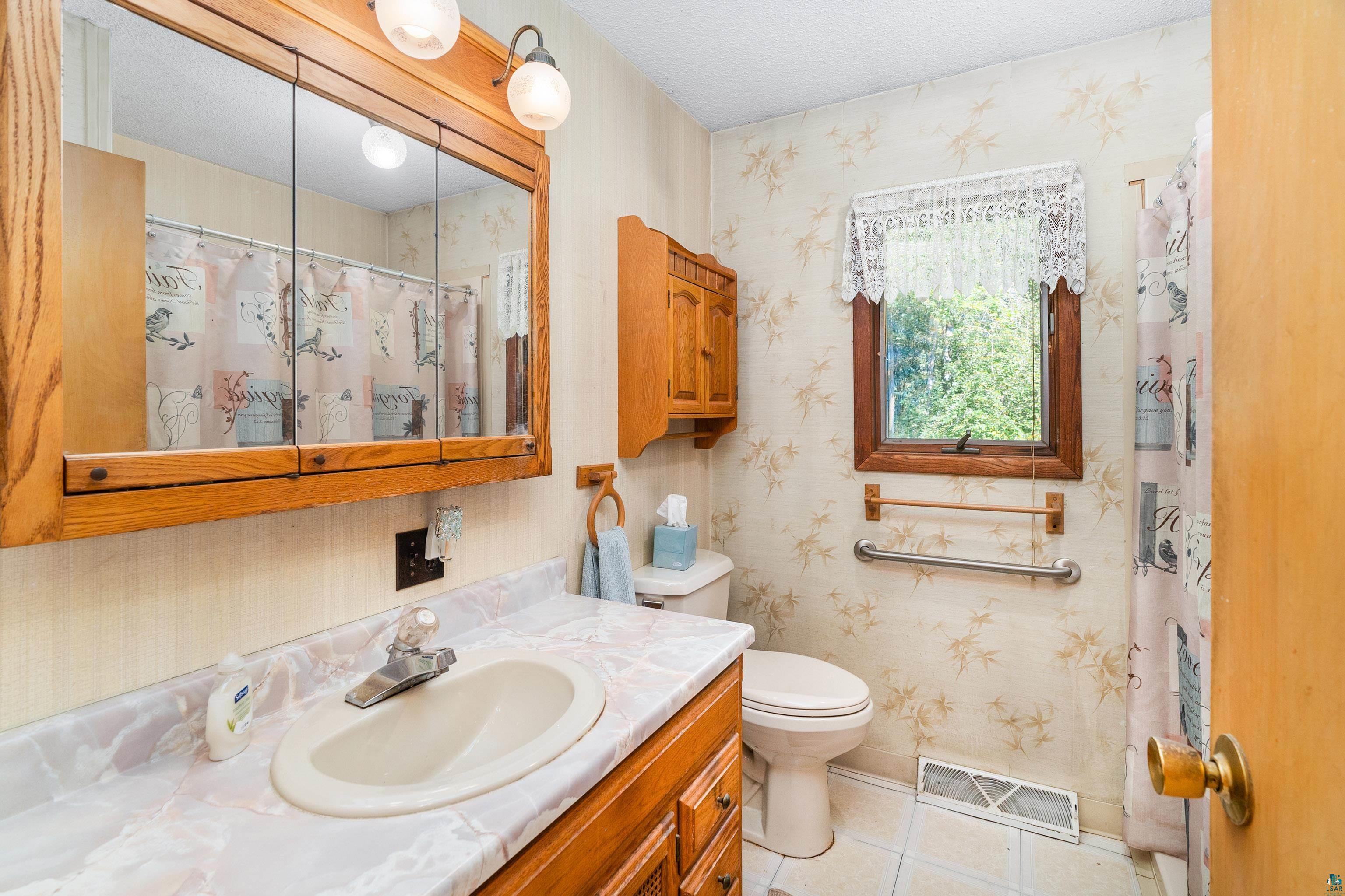 141 Alice St, Proctor, MN 55810 Listing Photo  16