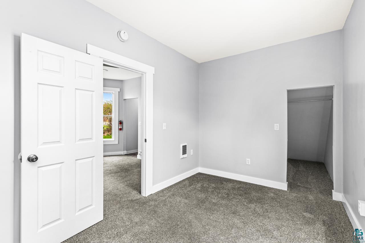 2815 W 3rd St, Duluth, MN 55806 Listing Photo  13