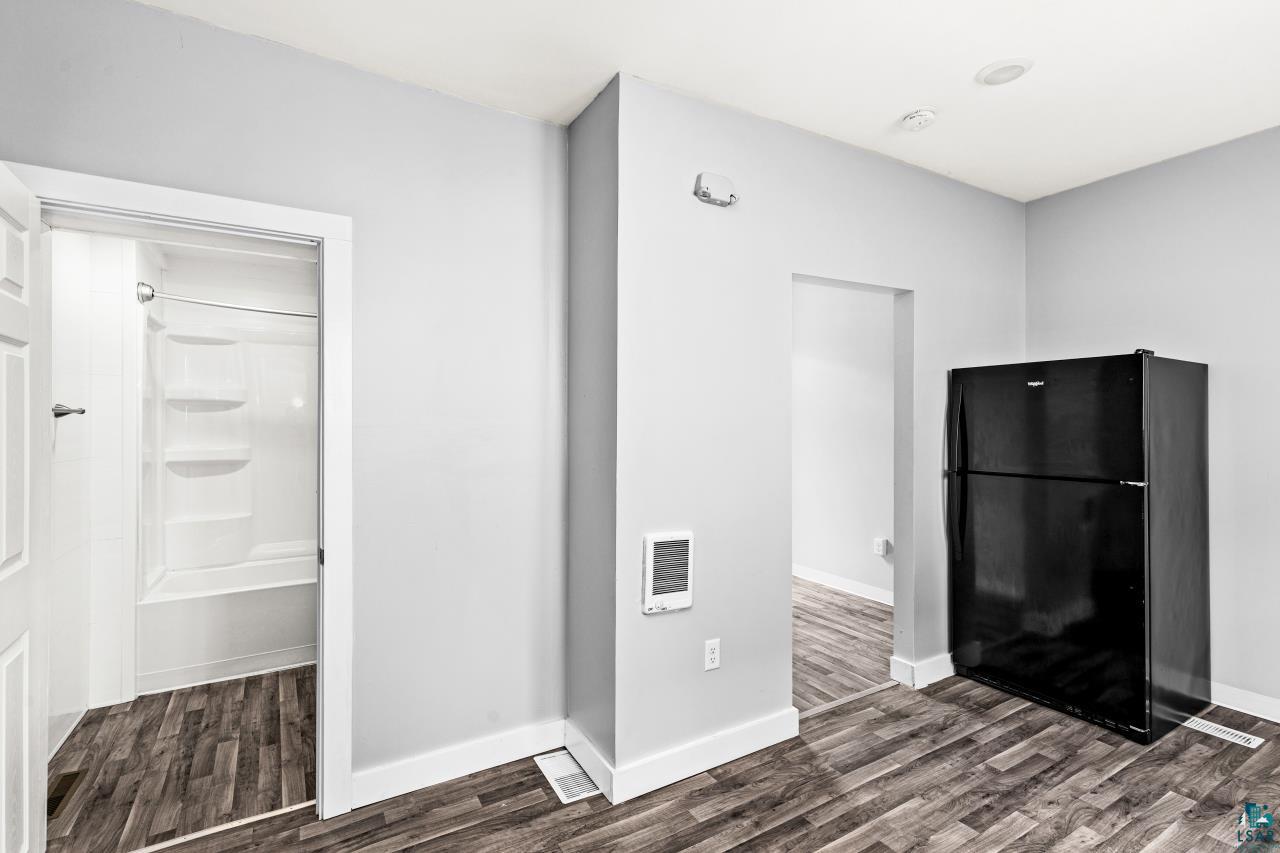 2815 W 3rd St, Duluth, MN 55806 Listing Photo  20