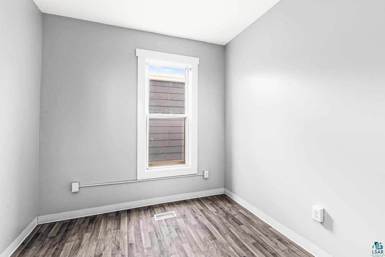 2815 W 3rd St, Duluth, MN 55806 Listing Photo  21