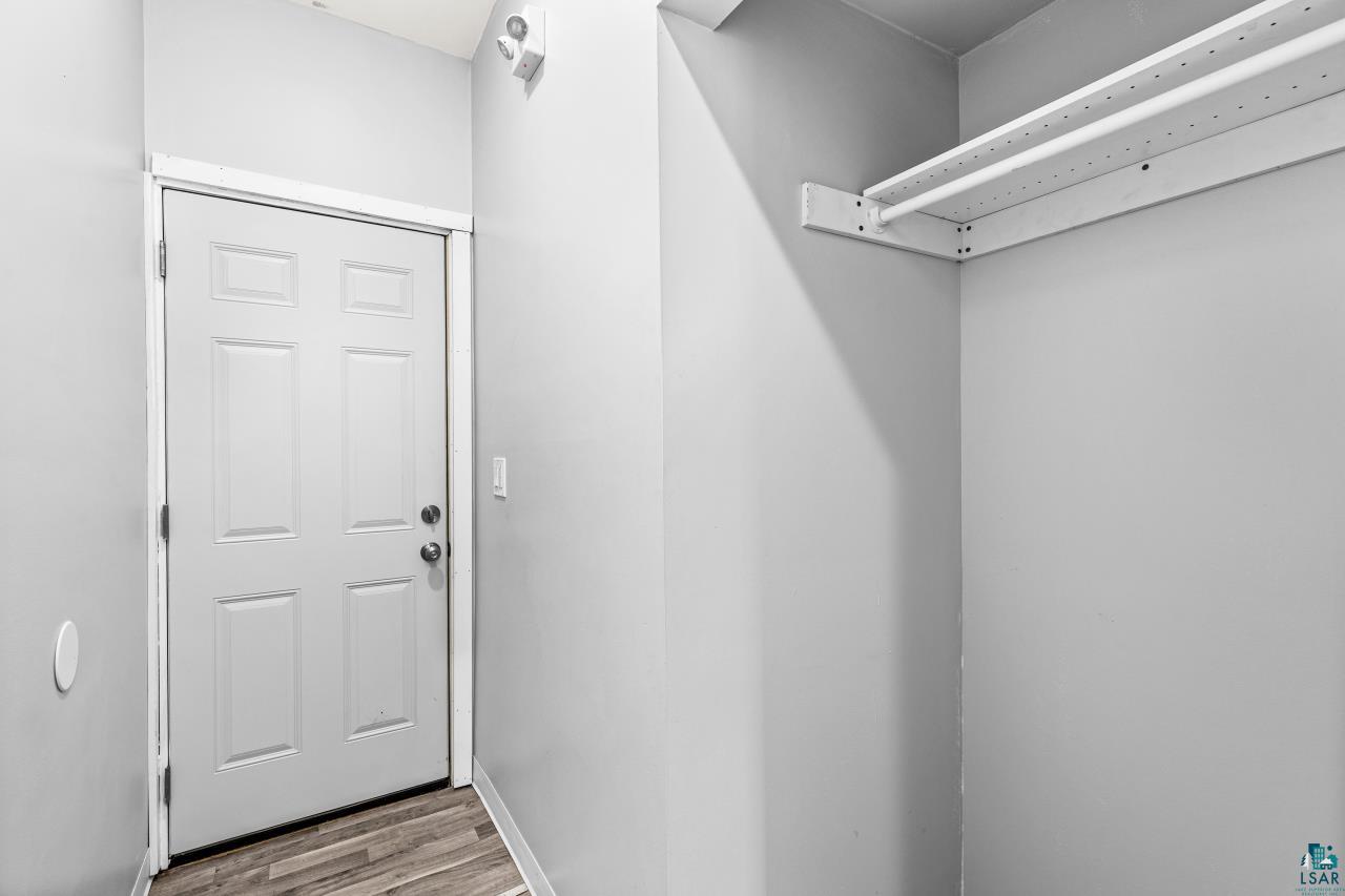 2815 W 3rd St, Duluth, MN 55806 Listing Photo  8