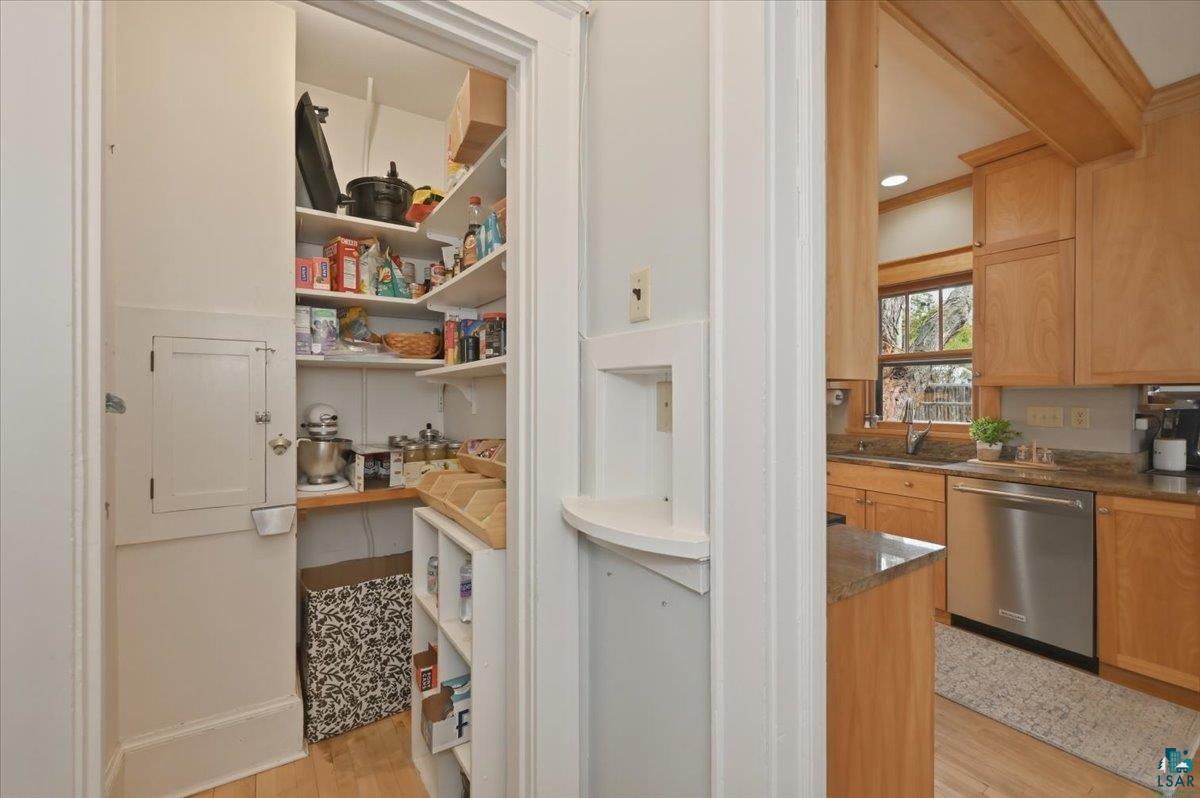 4203 Robinson St, Duluth, MN 55804 Listing Photo  16