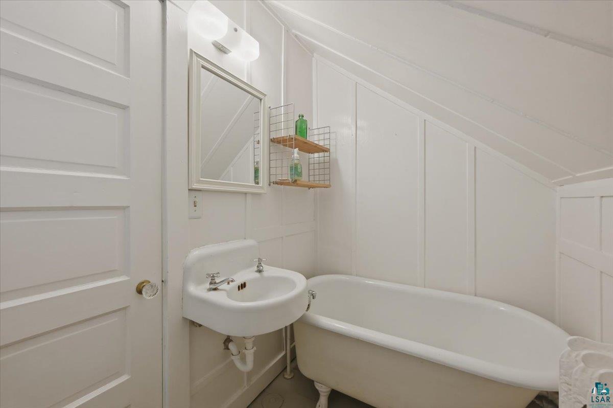 4203 Robinson St, Duluth, MN 55804 Listing Photo  38