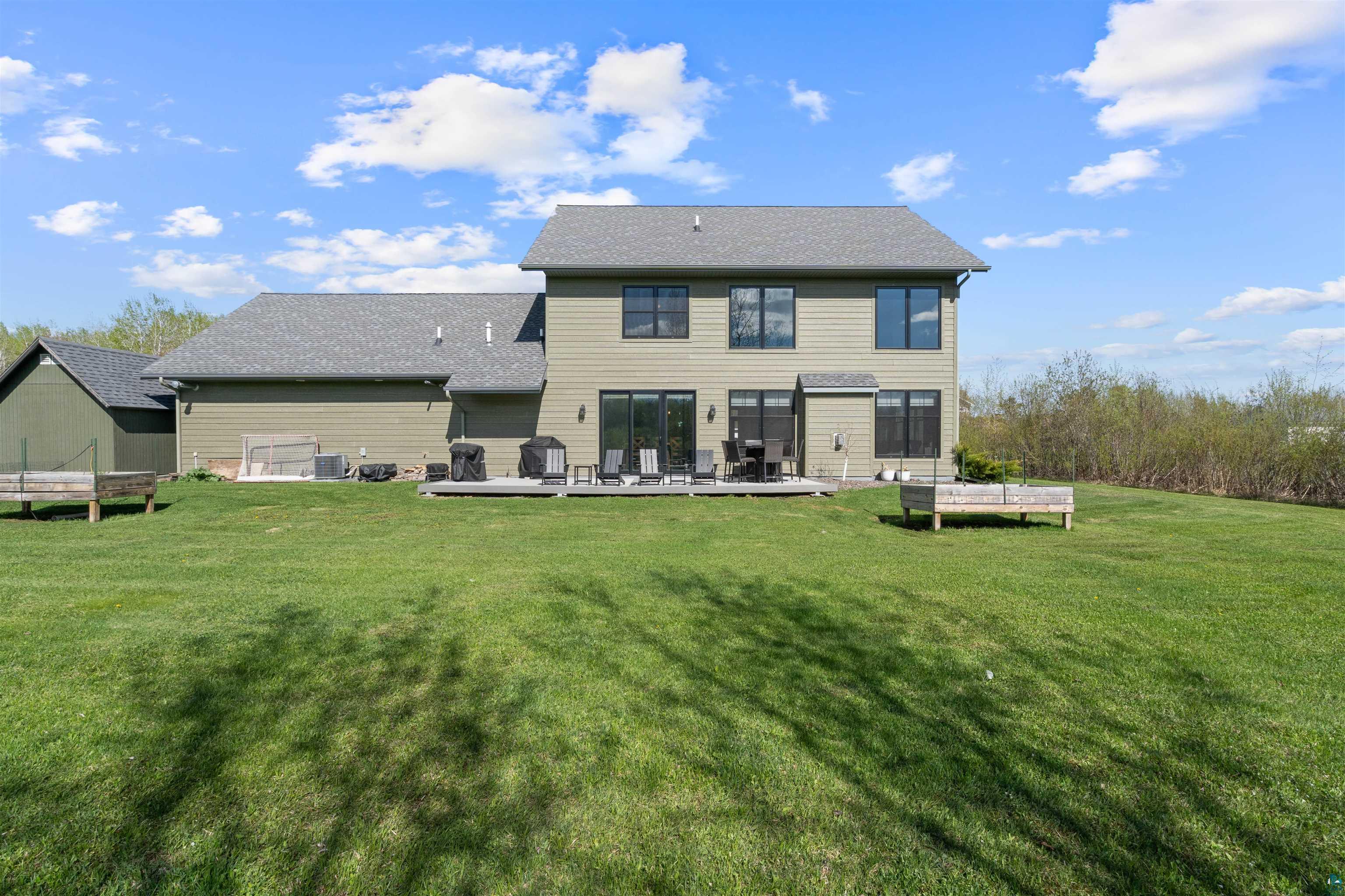 5378 Roosevelt Dr, Hermantown, MN 55811 Listing Photo  2