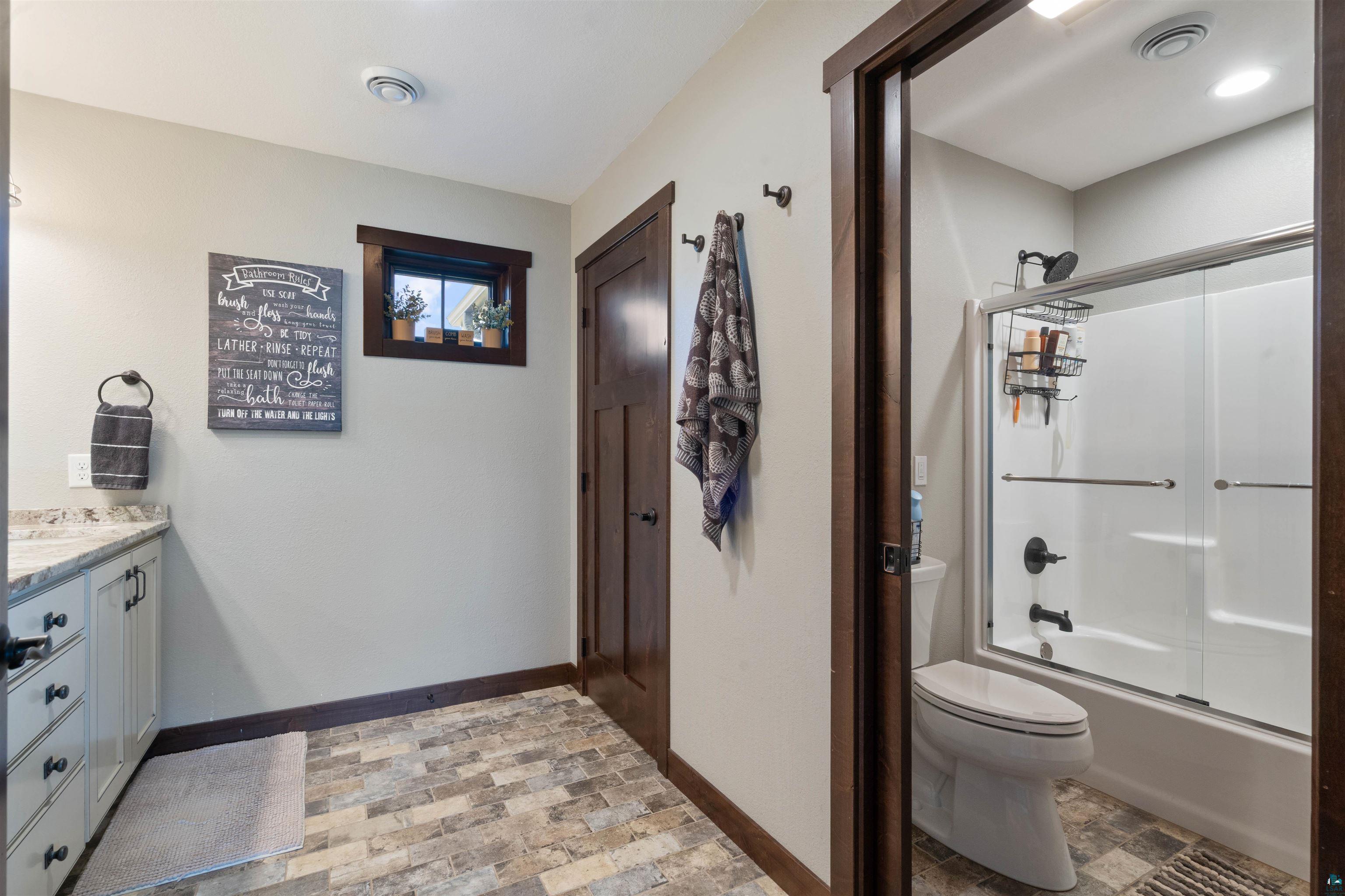 5378 Roosevelt Dr, Hermantown, MN 55811 Listing Photo  26