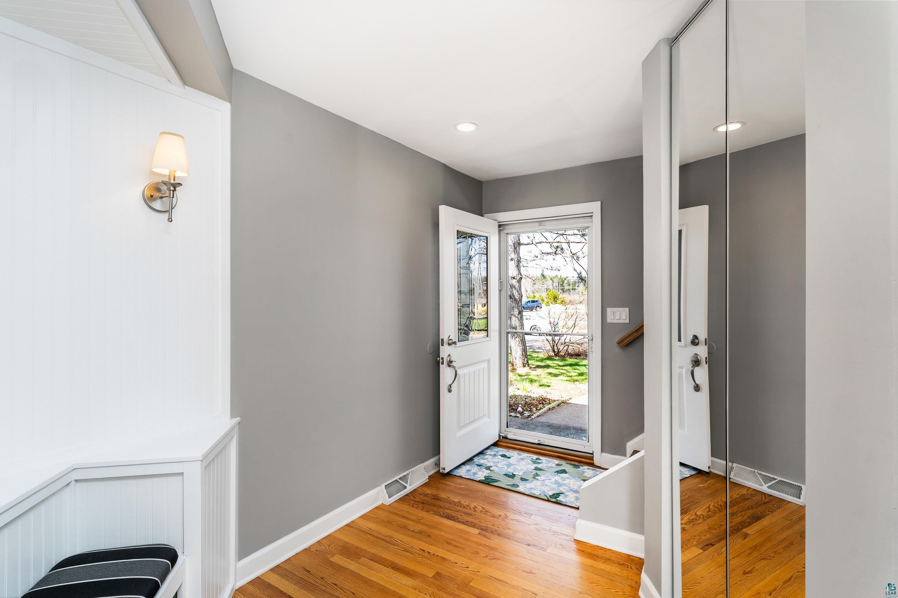 504 Madison Ave, Duluth, MN 55811 Listing Photo  2