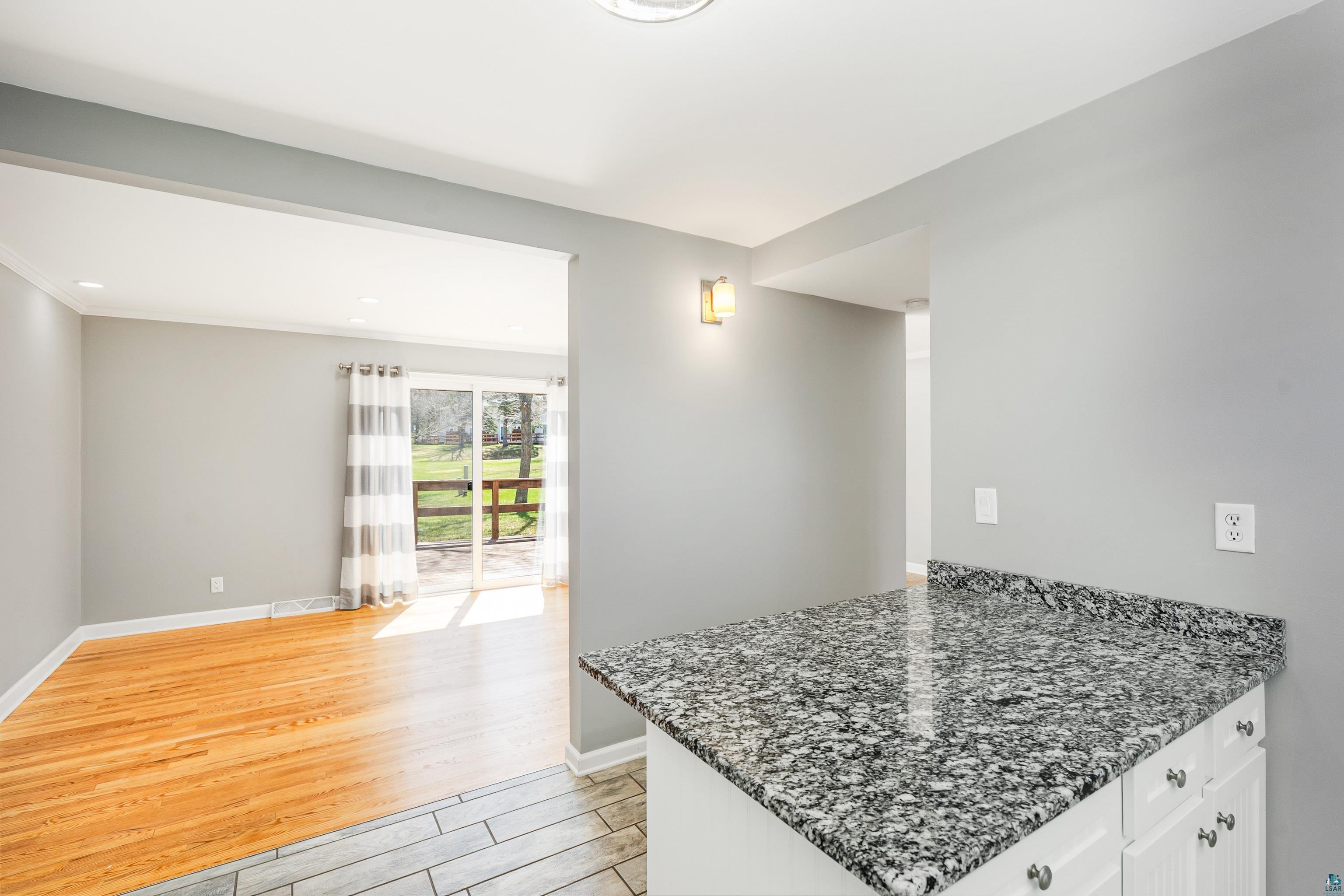 504 Madison Ave, Duluth, MN 55811 Listing Photo  13