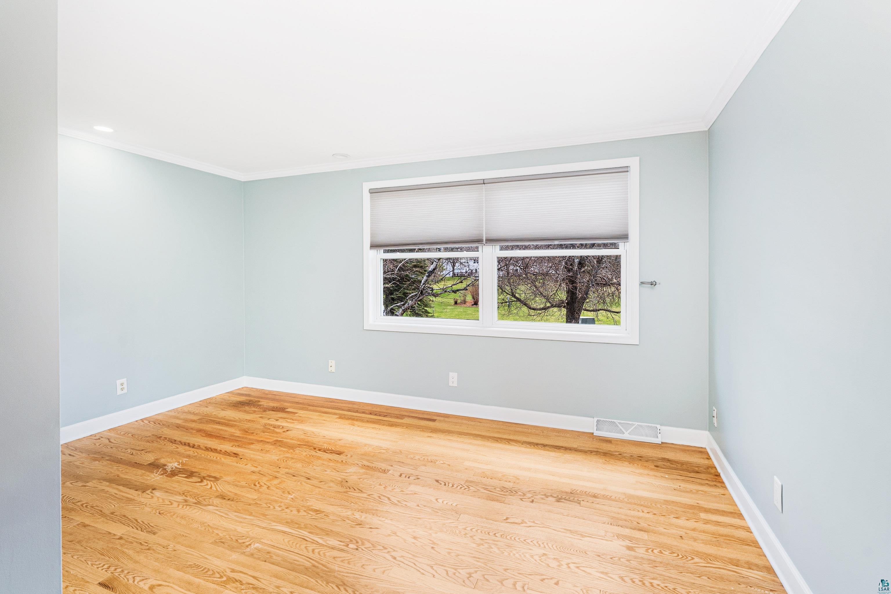 504 Madison Ave, Duluth, MN 55811 Listing Photo  15