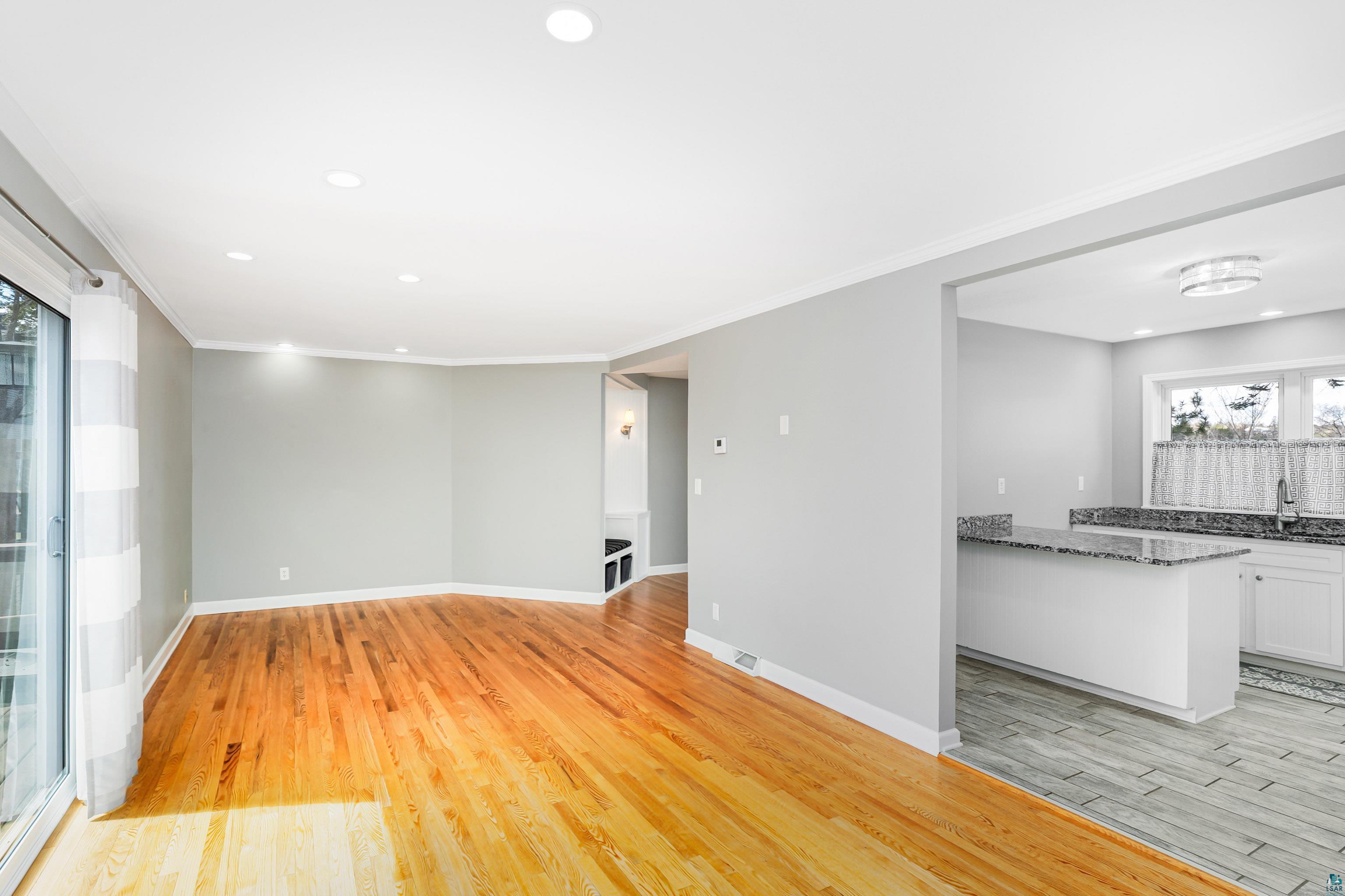 504 Madison Ave, Duluth, MN 55811 Listing Photo  4