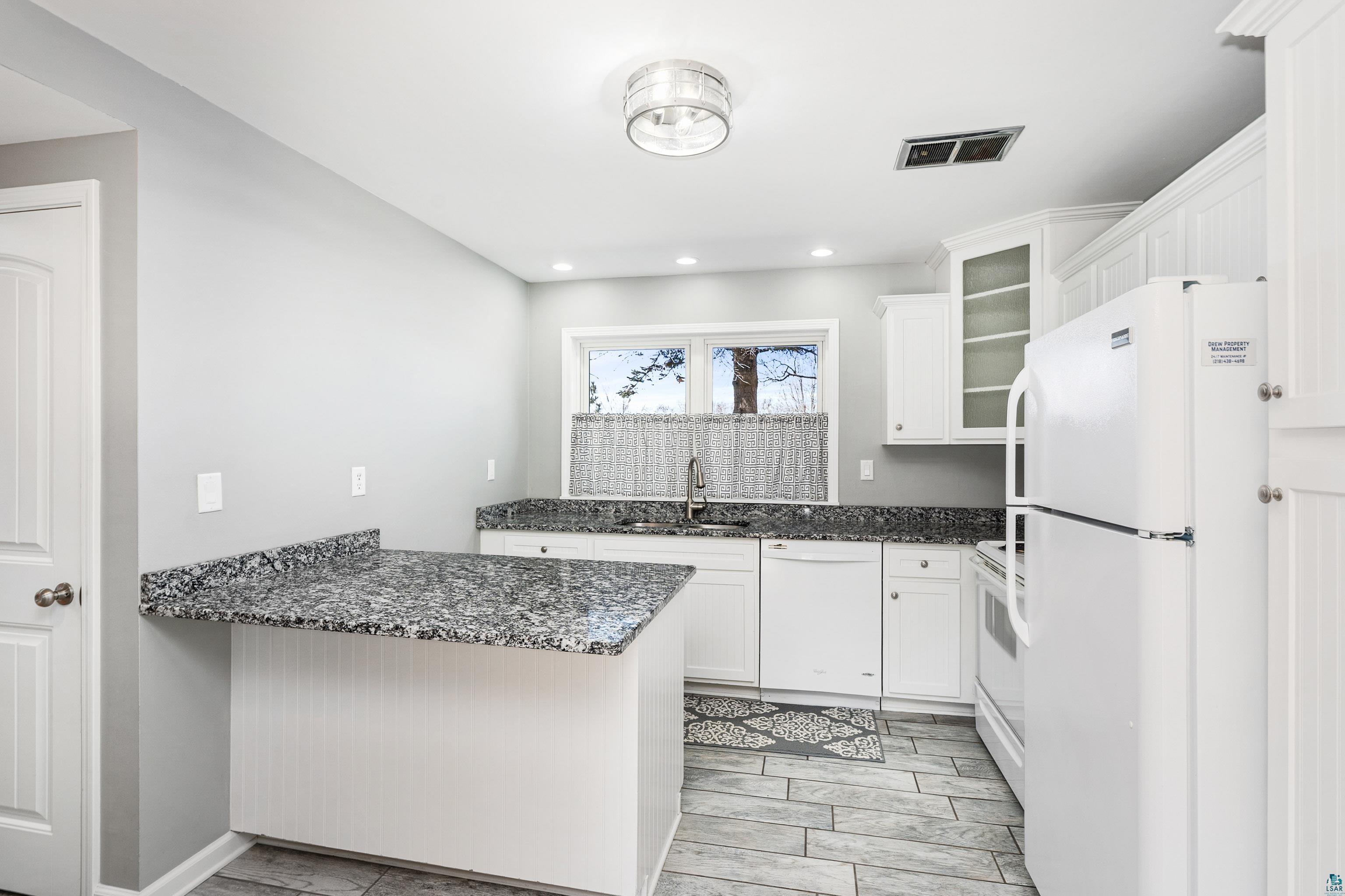 504 Madison Ave, Duluth, MN 55811 Listing Photo  10