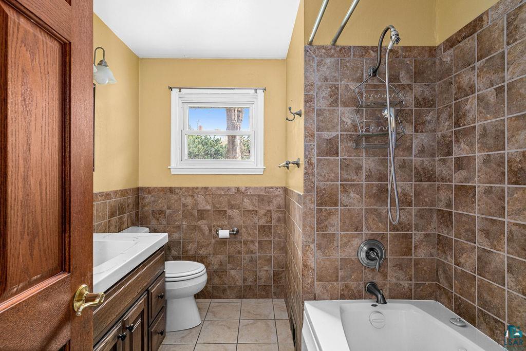 145 E Toledo St, Duluth, MN 55811 Listing Photo  12