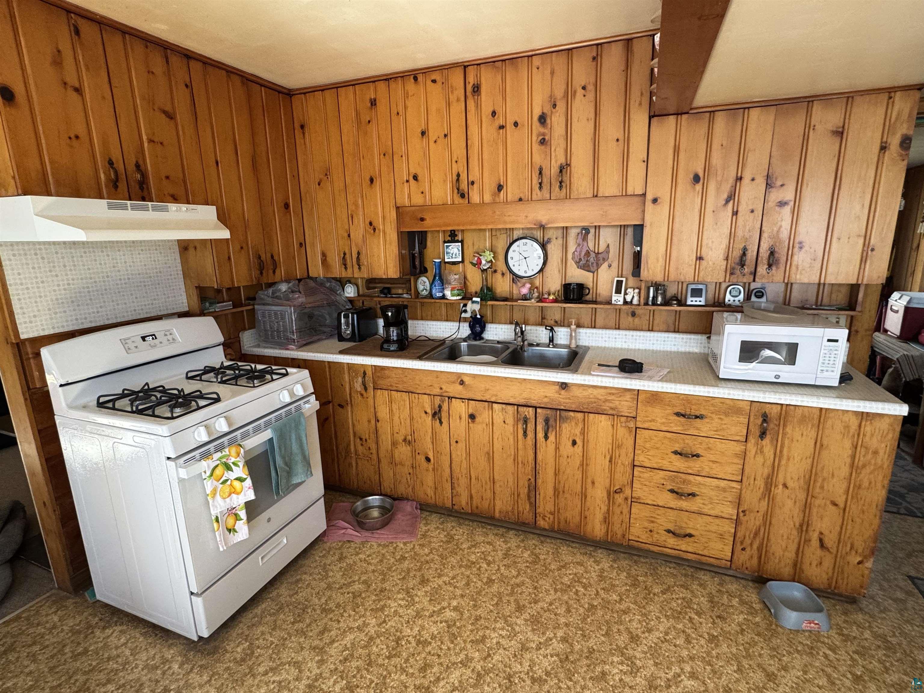 65695 South Point Dr, Iron River, WI 54847 Listing Photo  9