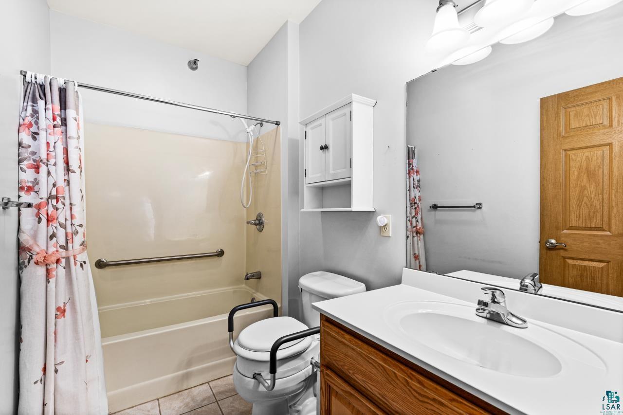 4042 Haines Rd, #205, Duluth, MN 55811 Listing Photo  25