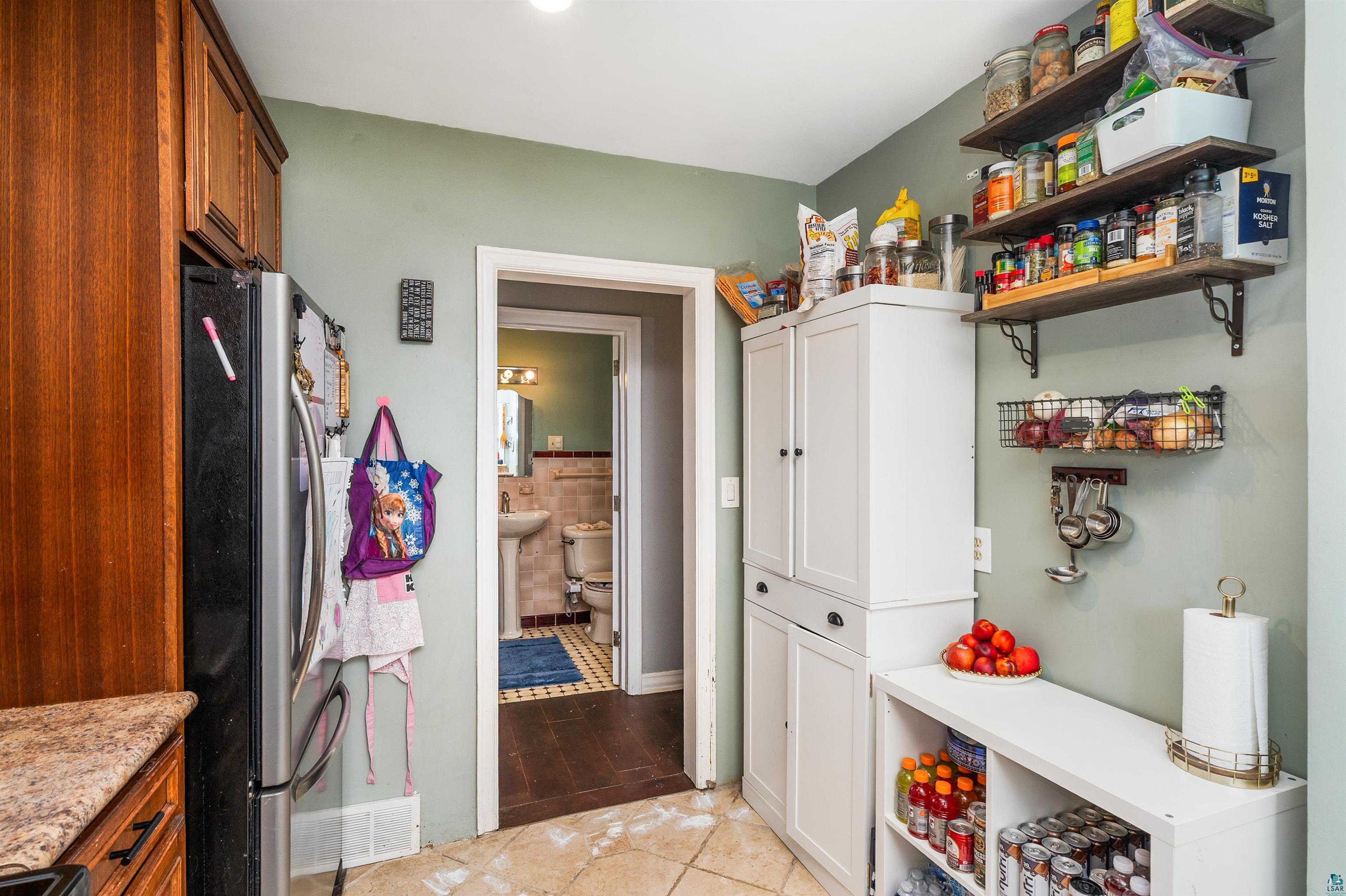4631 London Rd, Duluth, MN 55804 Listing Photo  33
