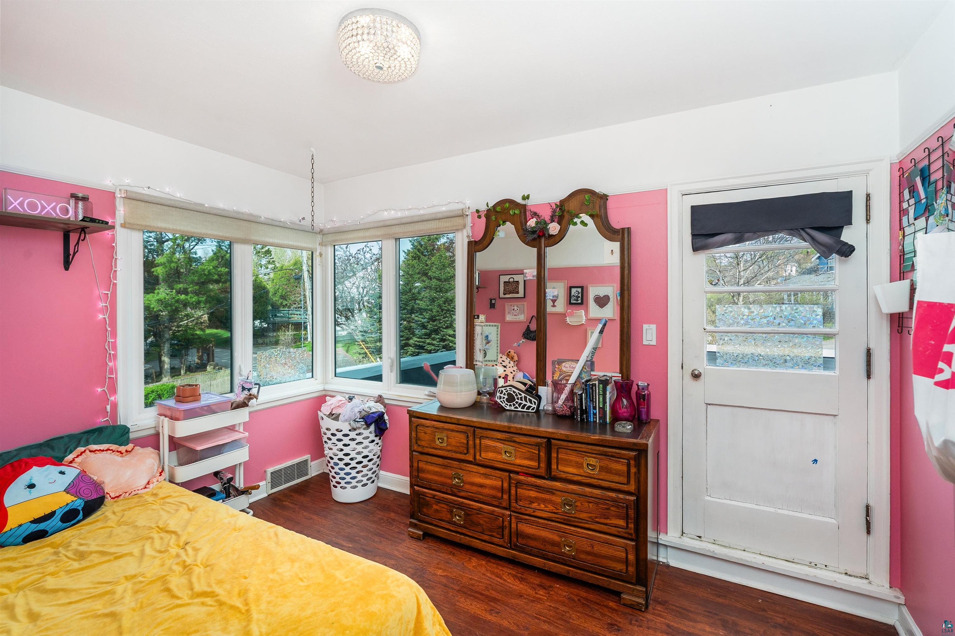 4631 London Rd, Duluth, MN 55804 Listing Photo  47