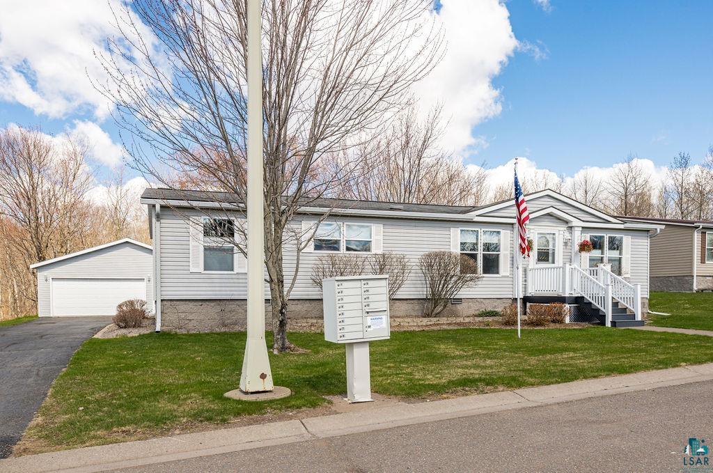 84 Arbutus Dr, Duluth, MN 55810 Listing Photo  1