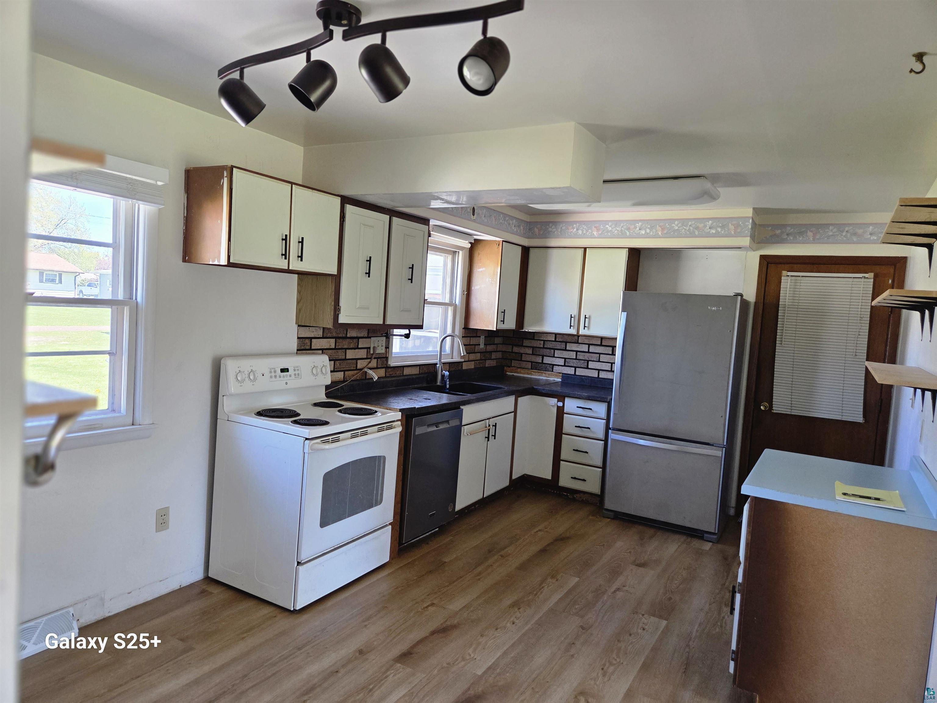 1308 W 11th Ave W, Ashland, WI 54806 Listing Photo  6