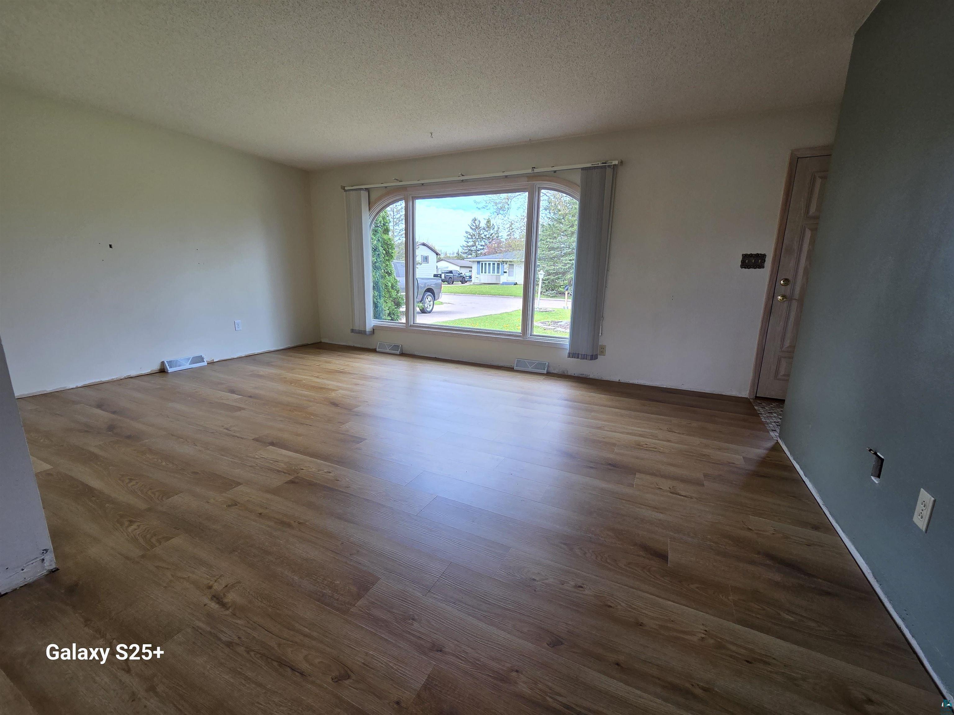 1308 W 11th Ave W, Ashland, WI 54806 Listing Photo  9