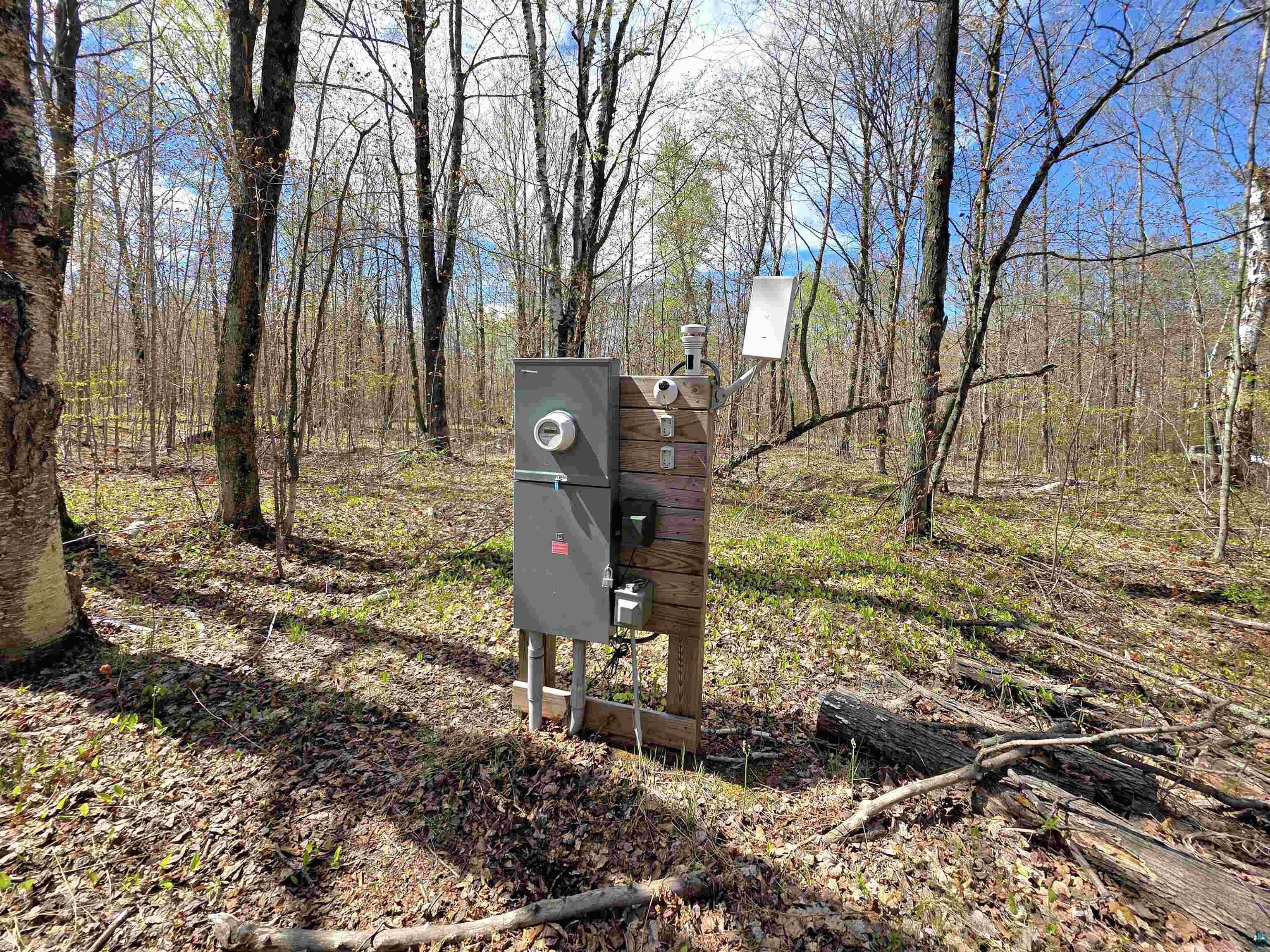 1989 North Shore Rd, LaPointe, WI 54850 Listing Photo  4