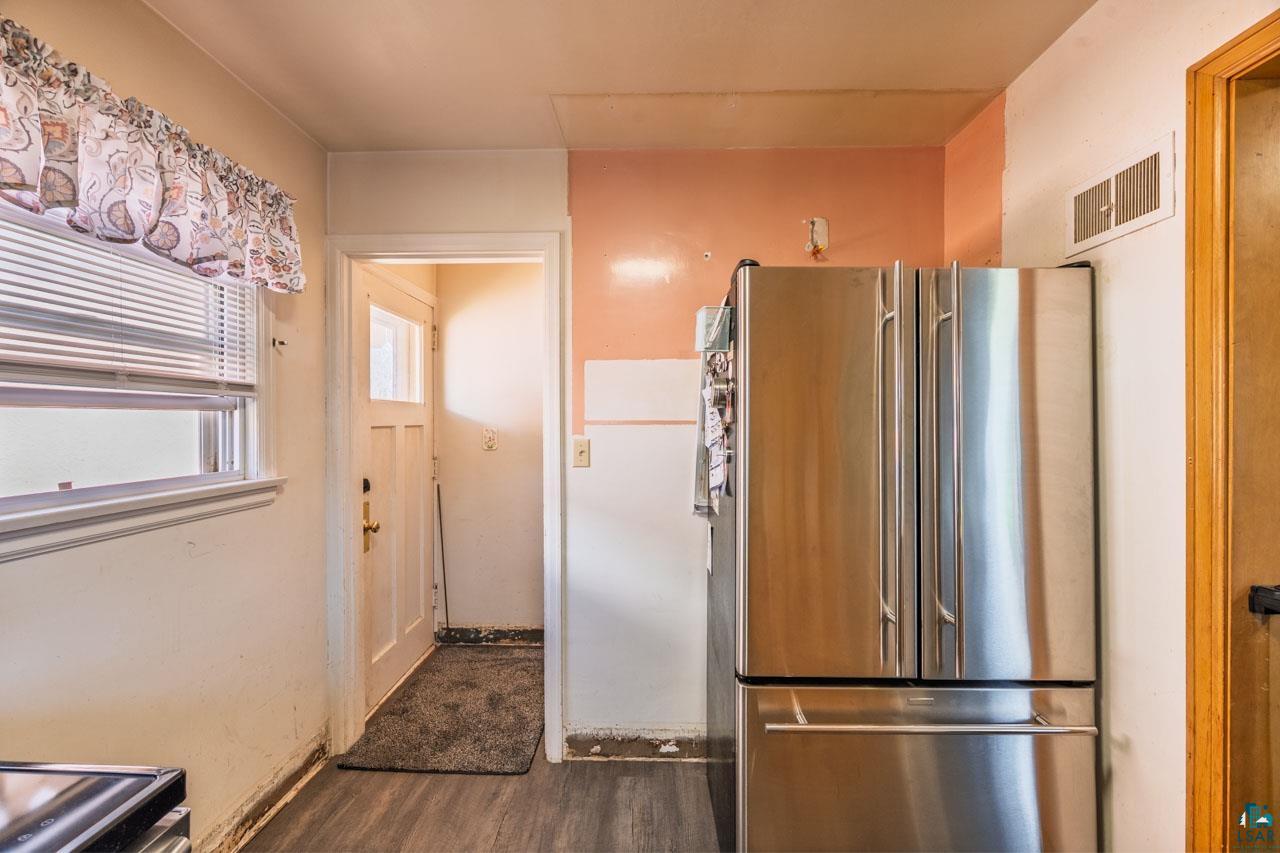 1107 Douglas Ave, Eveleth, MN 55734-0000 Listing Photo  8