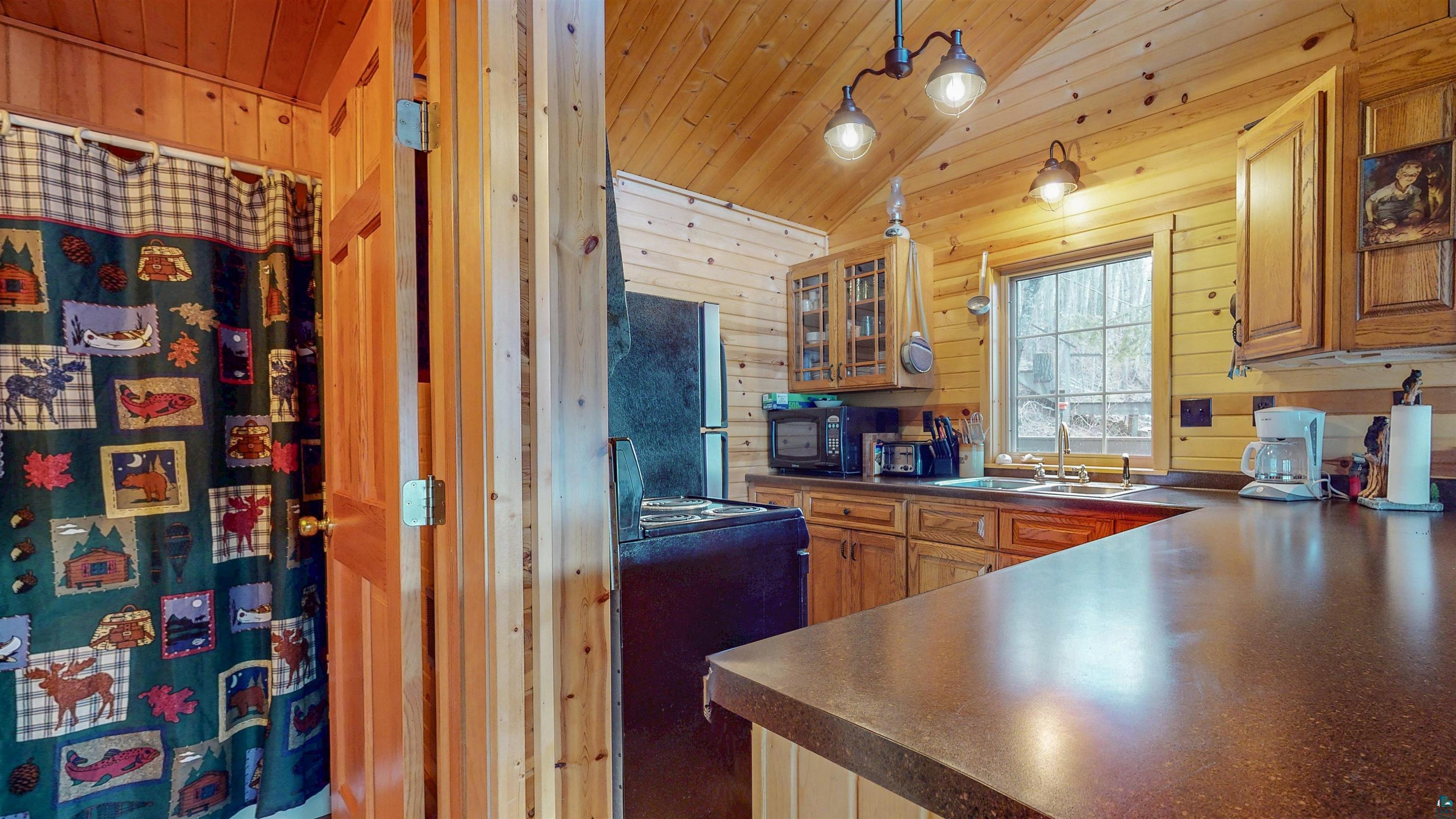 45 S Bearskin Rd, Grand Marais, MN 55604 Listing Photo  10