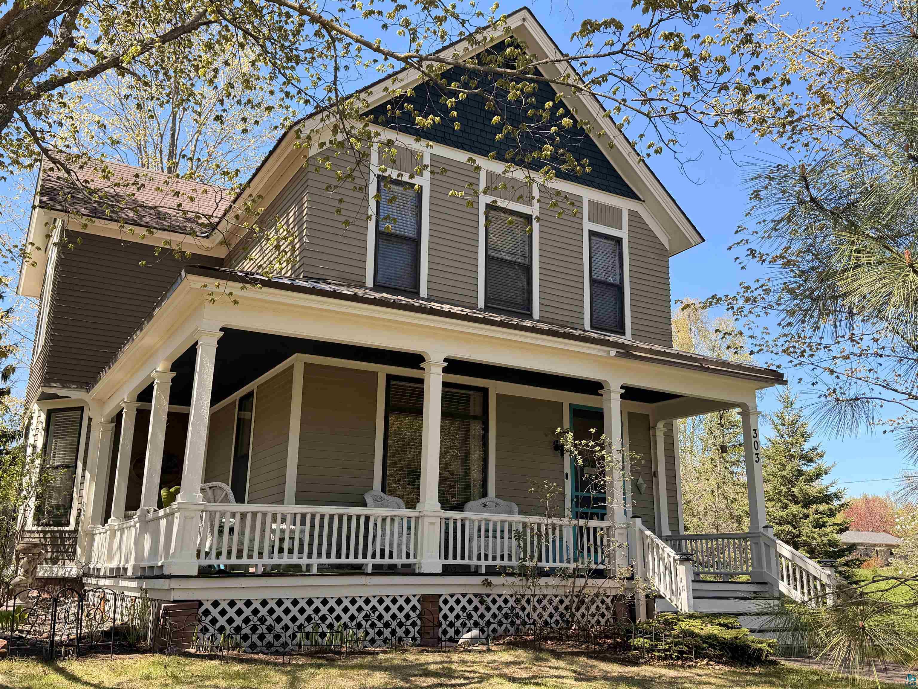 303 E 5th St, Washburn, WI 54891 Listing Photo  1