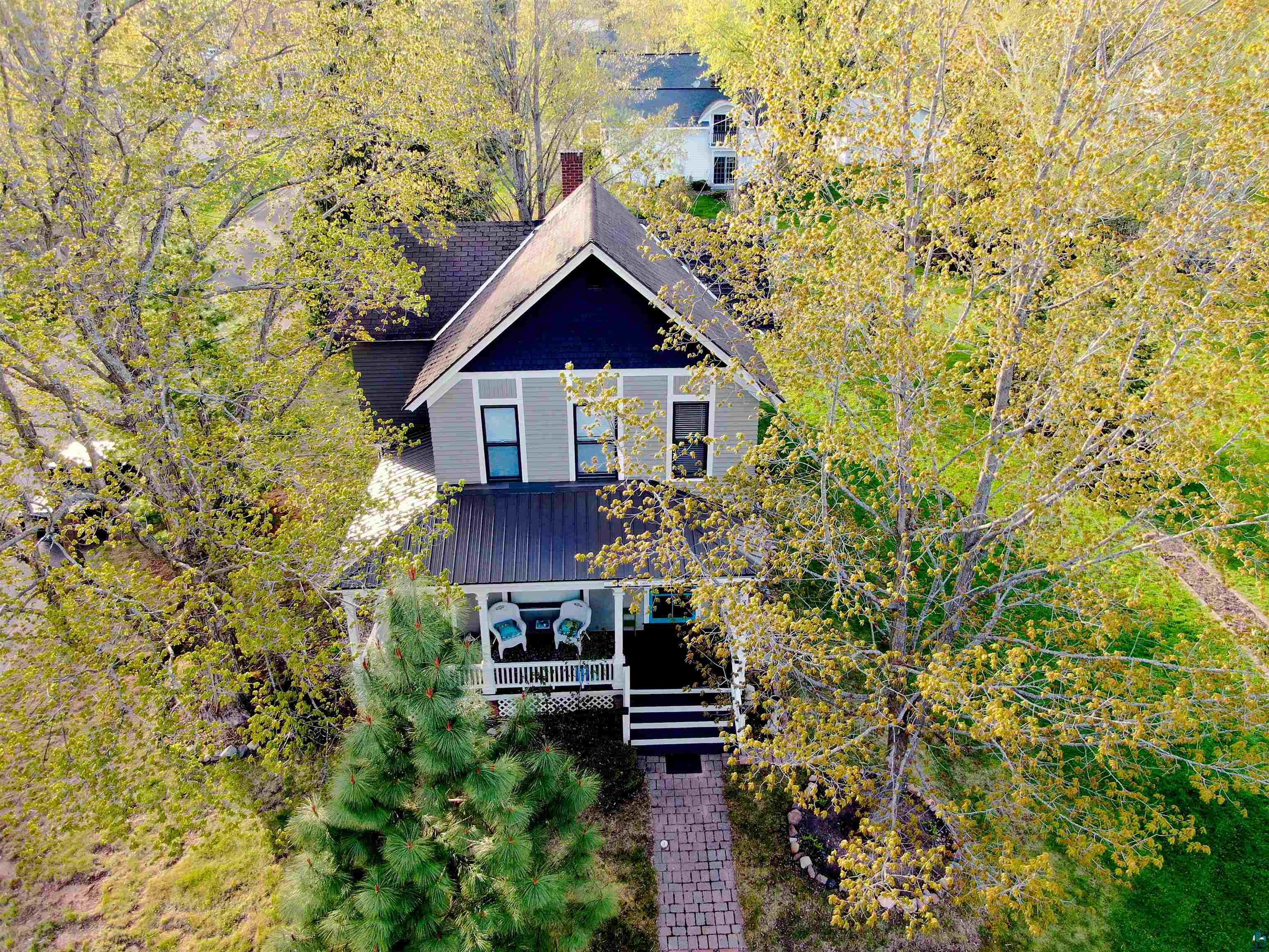 303 E 5th St, Washburn, WI 54891 Listing Photo  3