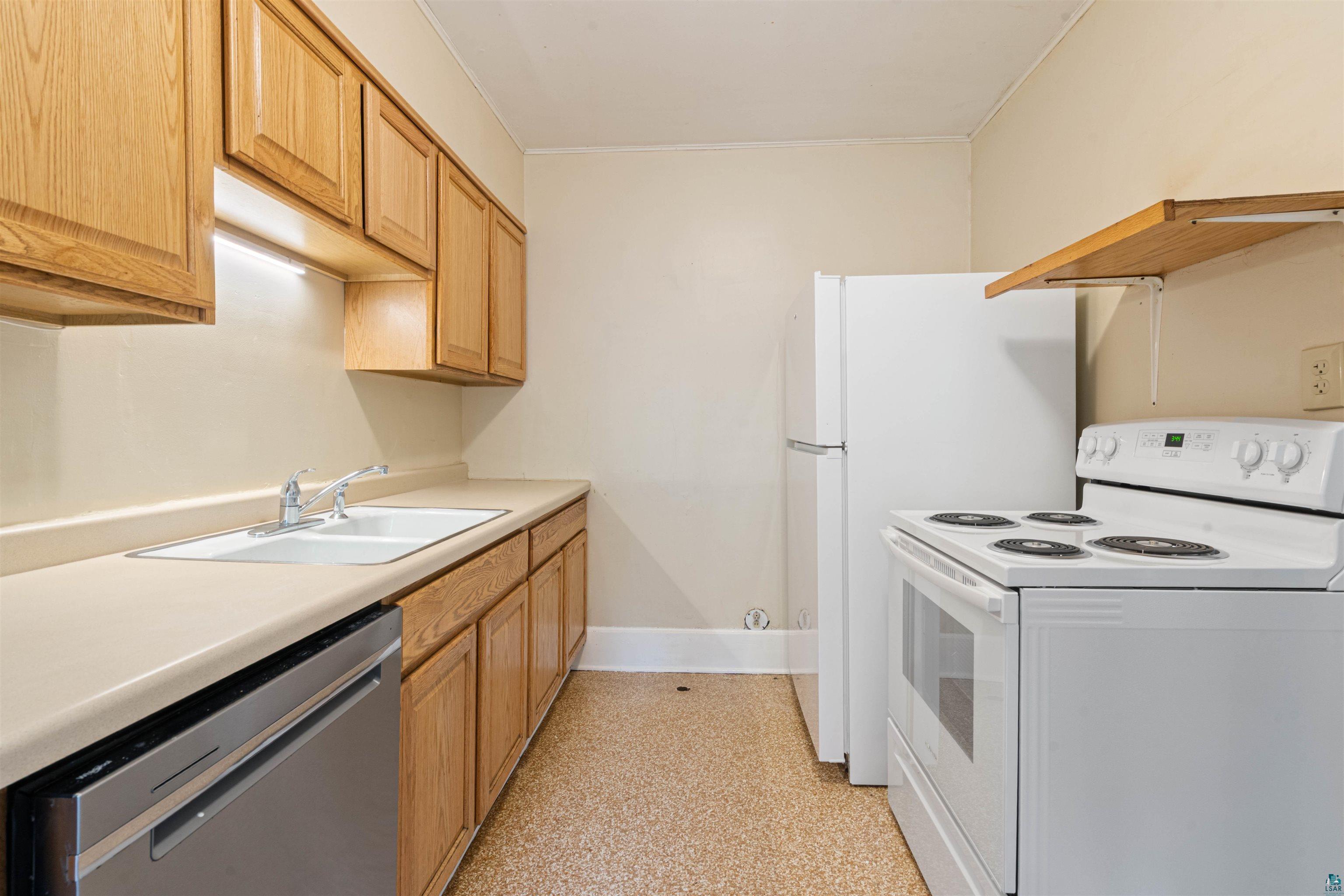 1931 E Superior St, Duluth, MN 55812 Listing Photo  24