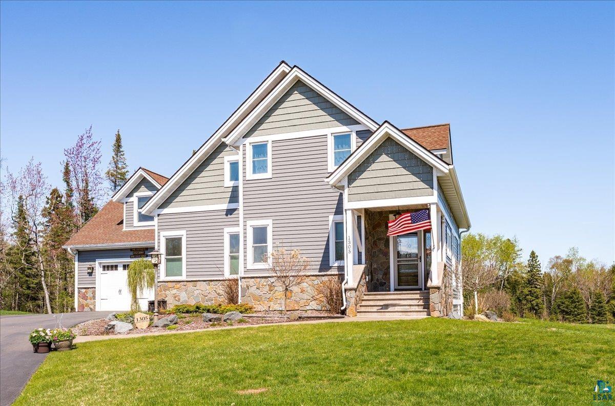1305 Harbor Hills Dr, Two Harbors, MN 55616 Listing Photo  1