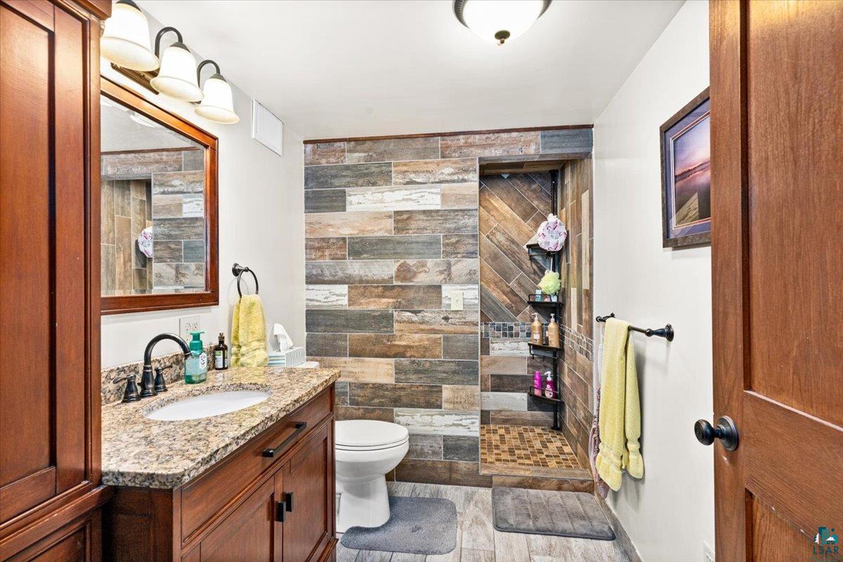 1305 Harbor Hills Dr, Two Harbors, MN 55616 Listing Photo  25