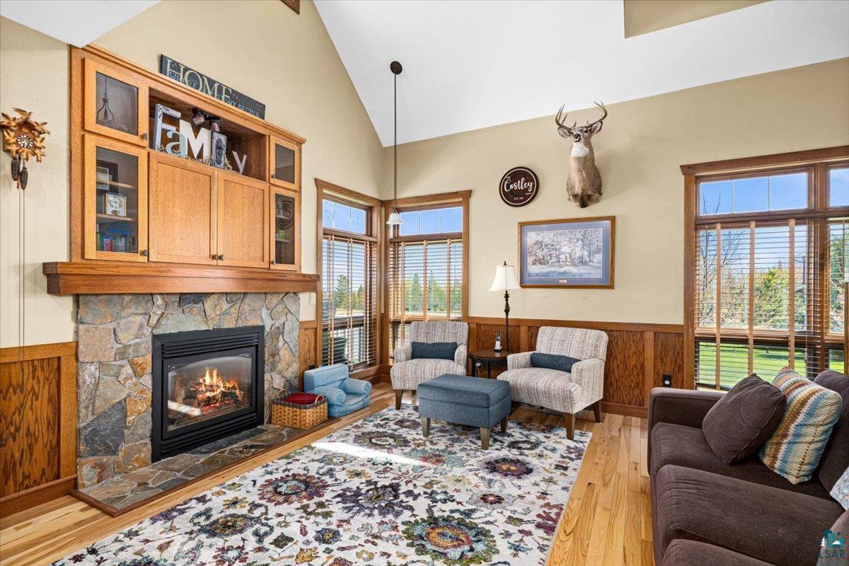 1305 Harbor Hills Dr, Two Harbors, MN 55616 Listing Photo  4