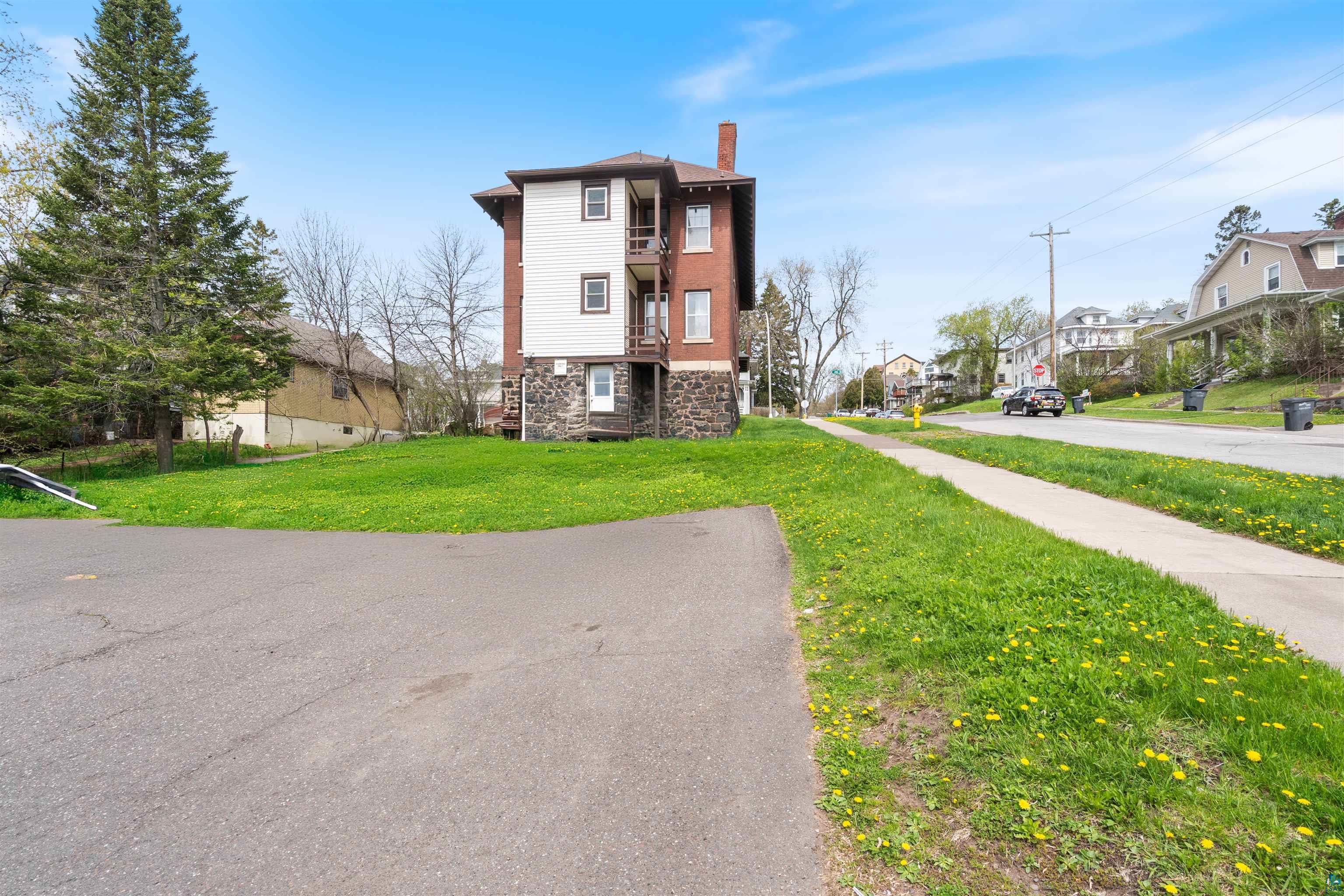 1432 E 4th St, Duluth, MN 55805 Listing Photo  42