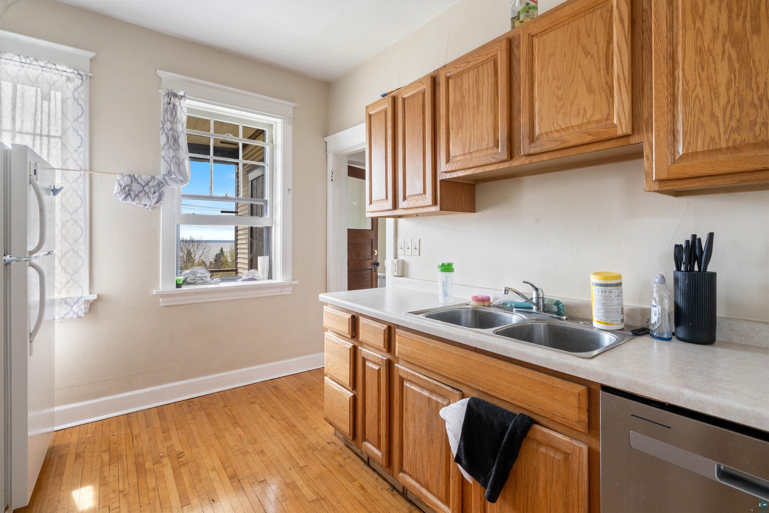 1432 E 4th St, Duluth, MN 55805 Listing Photo  6