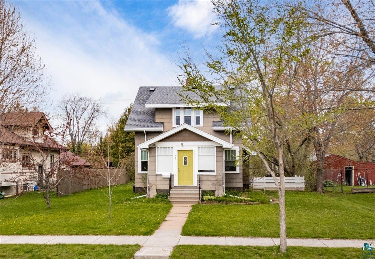 903 E 5th St, Superior, WI 54880 Listing Photo  1