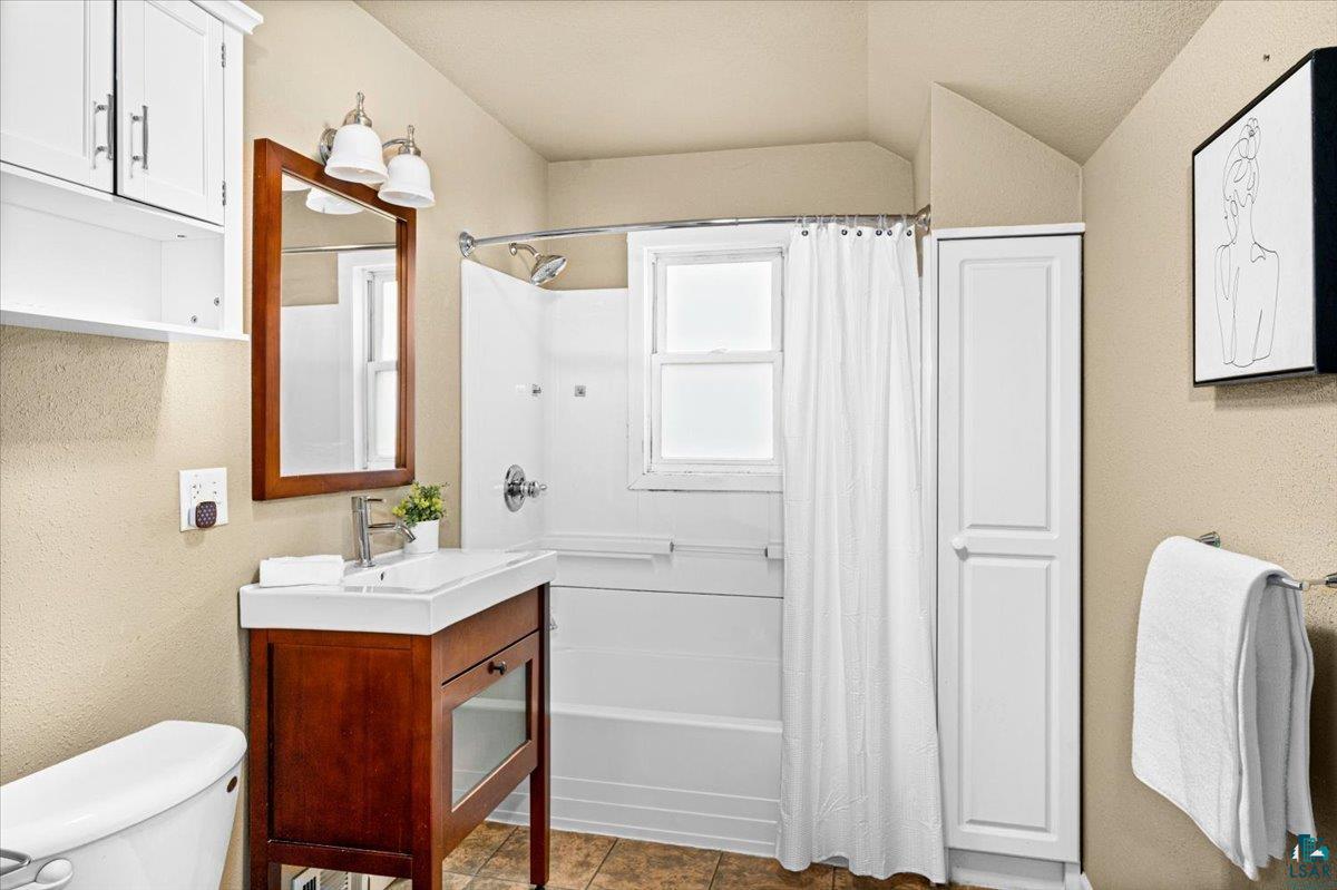 903 E 5th St, Superior, WI 54880 Listing Photo  23