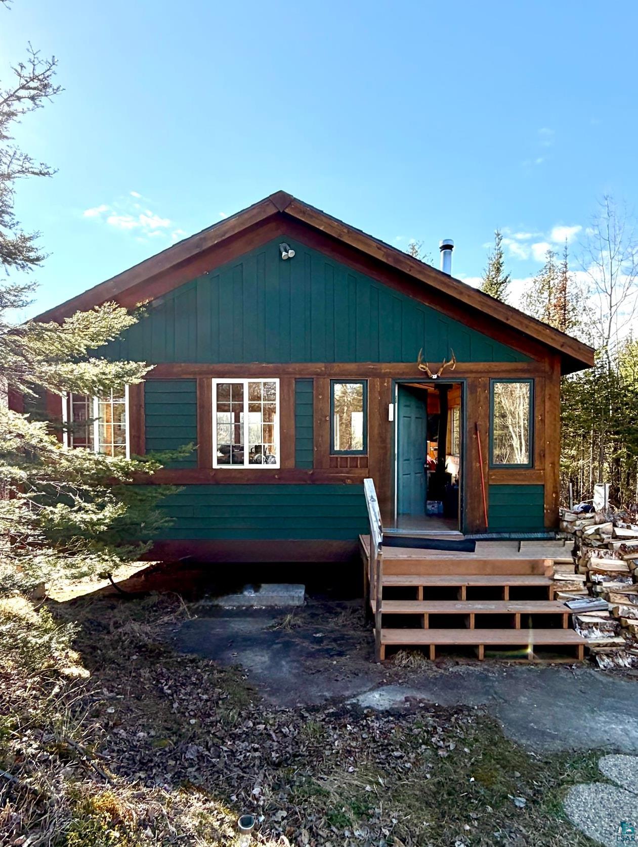 1537 Camp 20 Rd, Hovland, MN 55606 Listing Photo  1