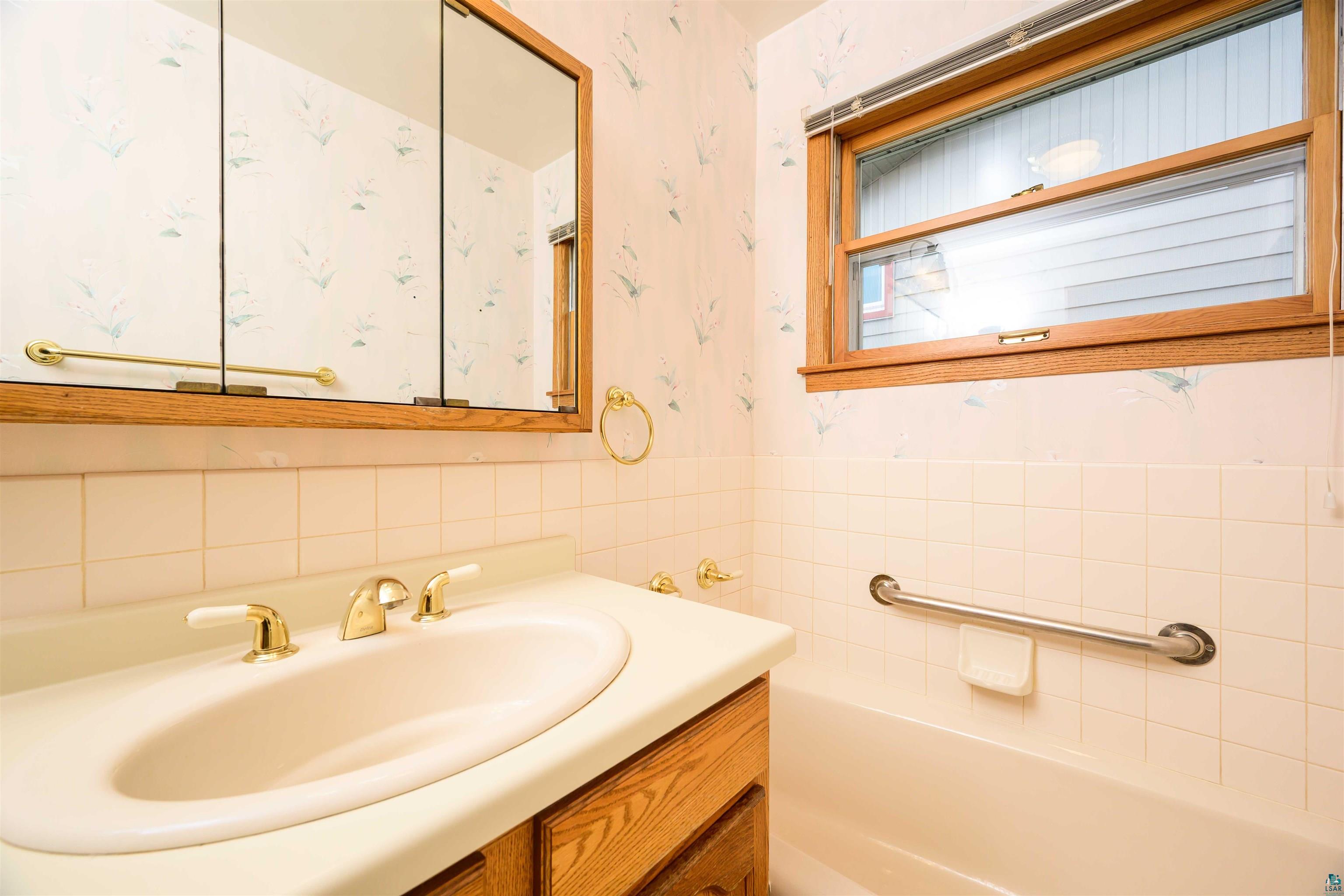 5014 Avondale St, Duluth, MN 55804 Listing Photo  26