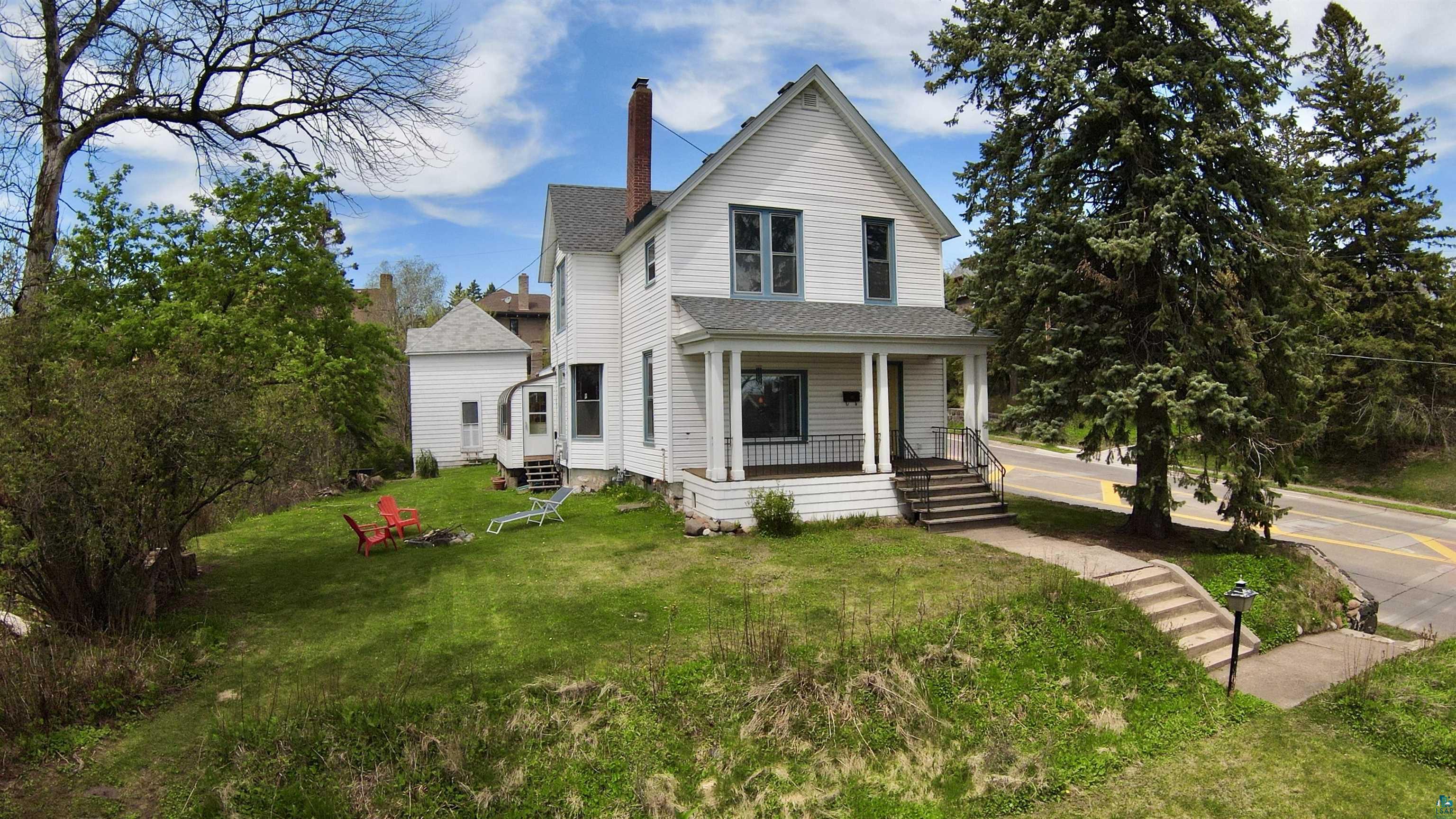 27 S 21st Ave E, Duluth, MN 55812-2103 Listing Photo  1