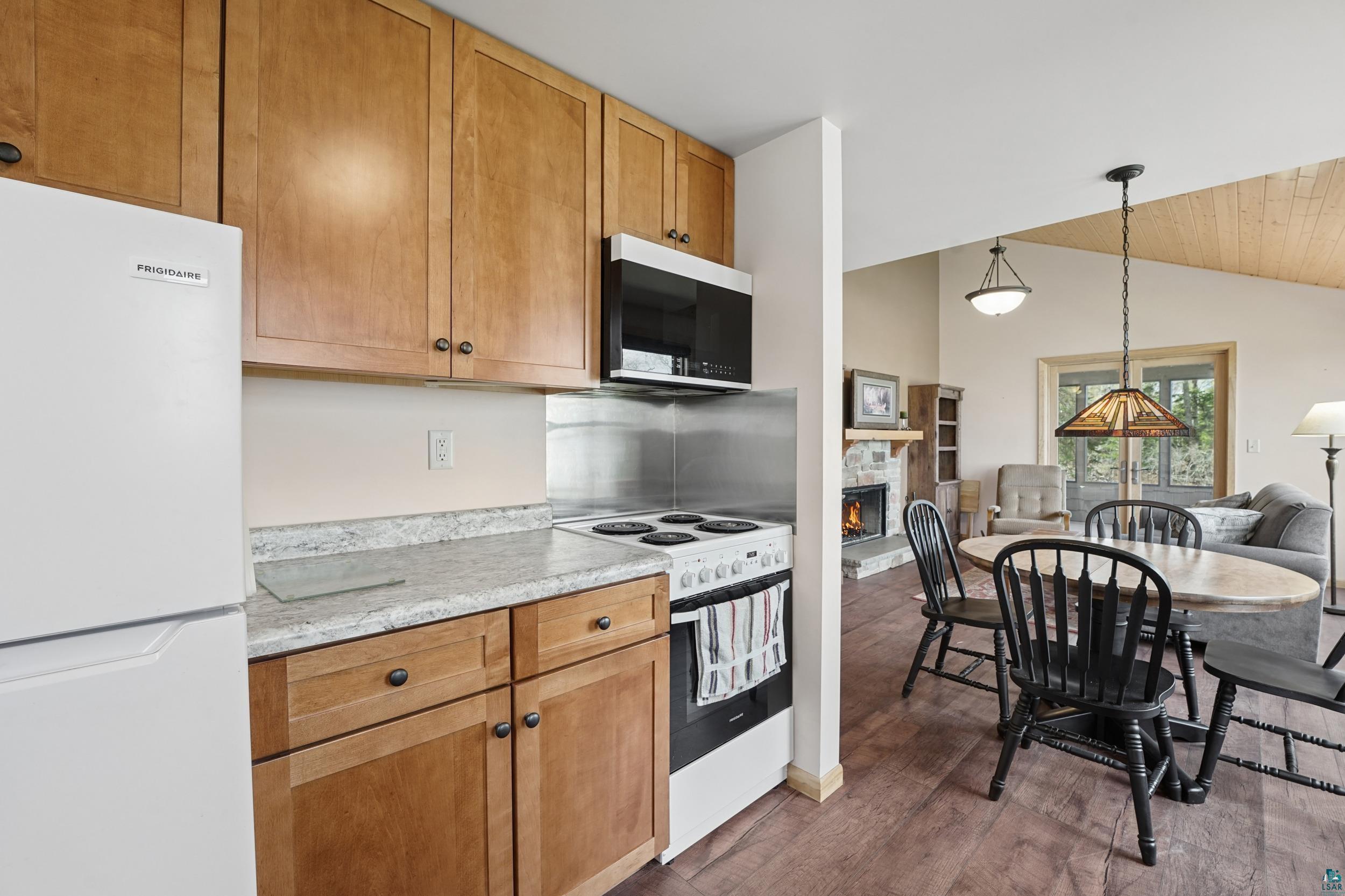 89095 W Romans Point Rd, Cornucopia, WI 54827 Listing Photo  16
