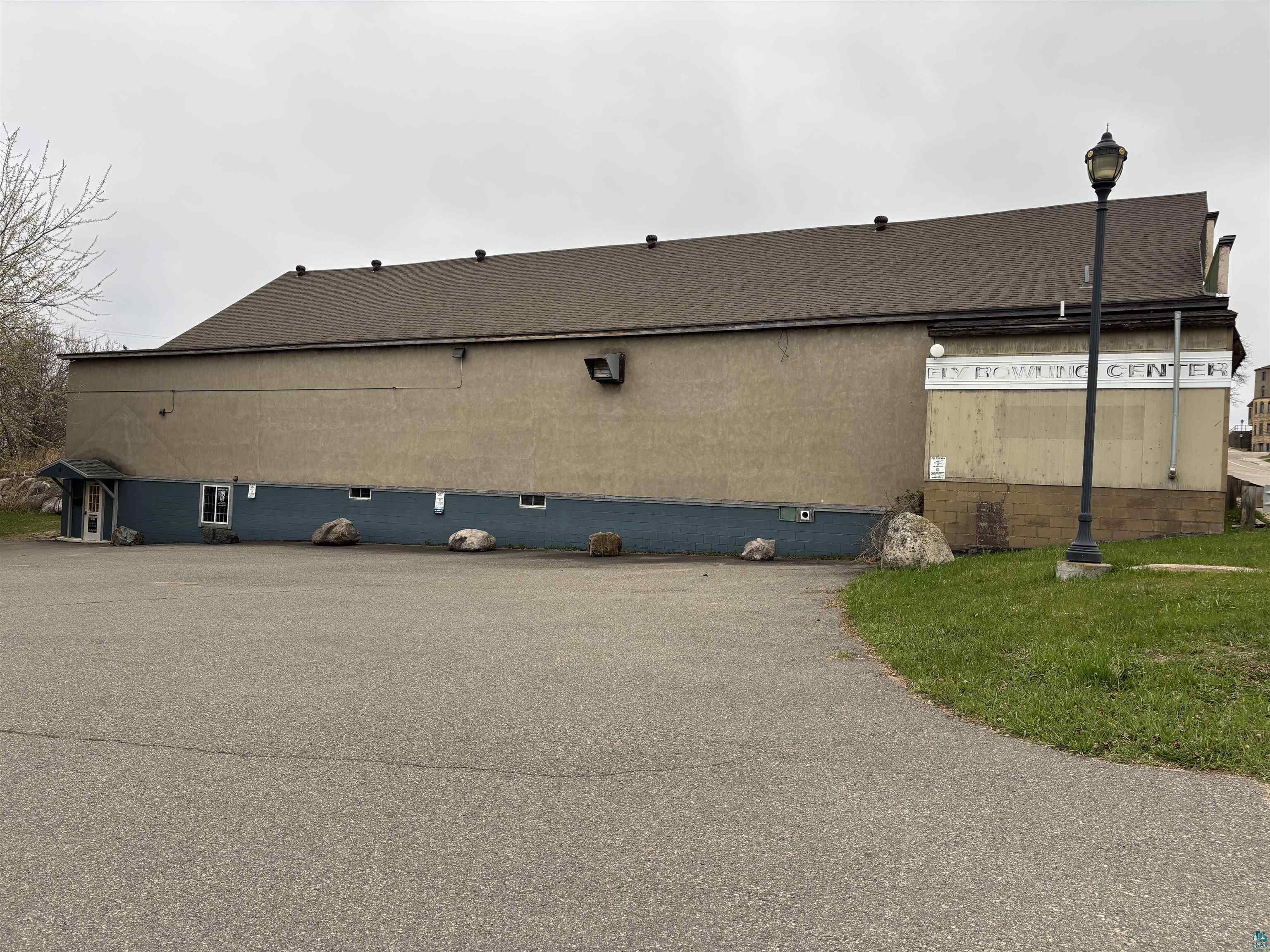 43 E Camp St, Ely, MN 55731 Listing Photo  2