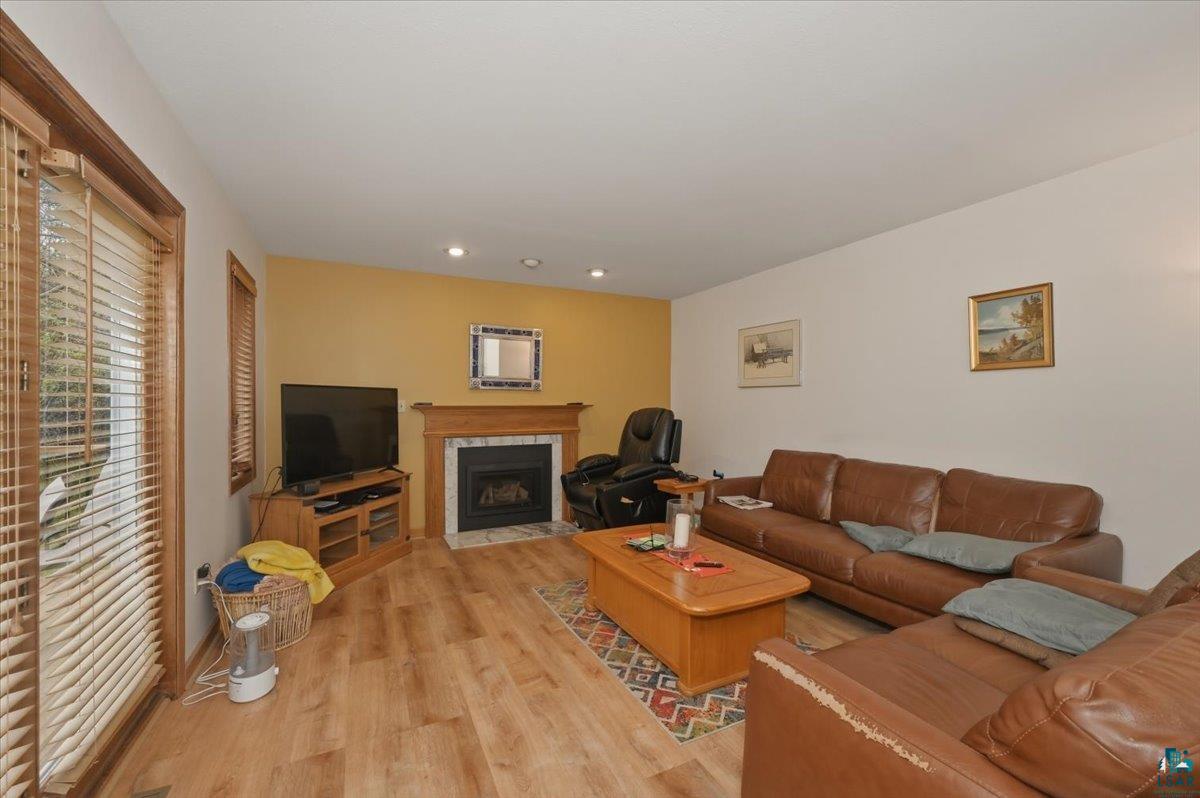 905 Mellwood Ave, Duluth, MN 55804 Listing Photo  11