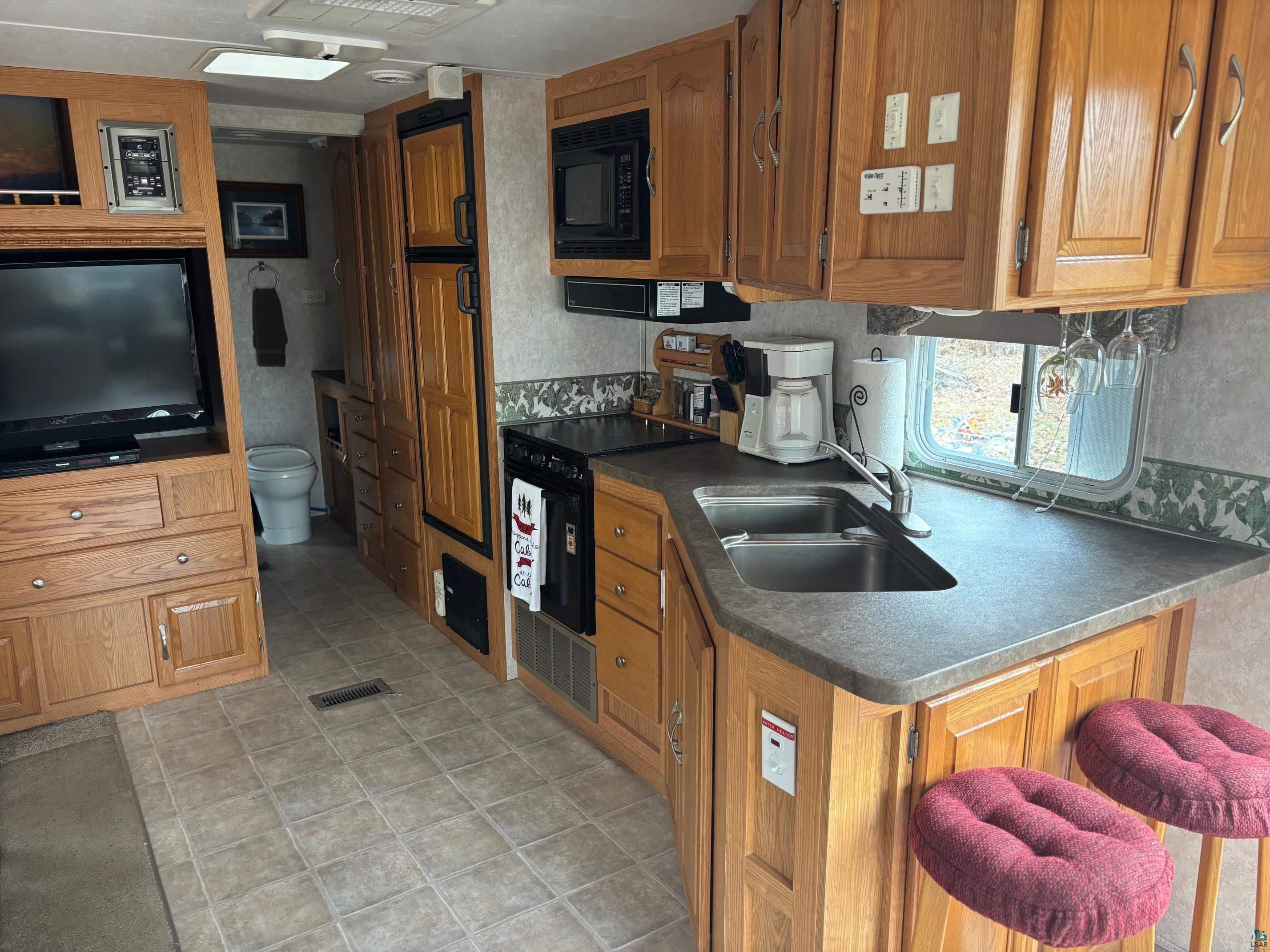 992 Nemadji River Rd, Holyoke, MN 55749 Listing Photo  36