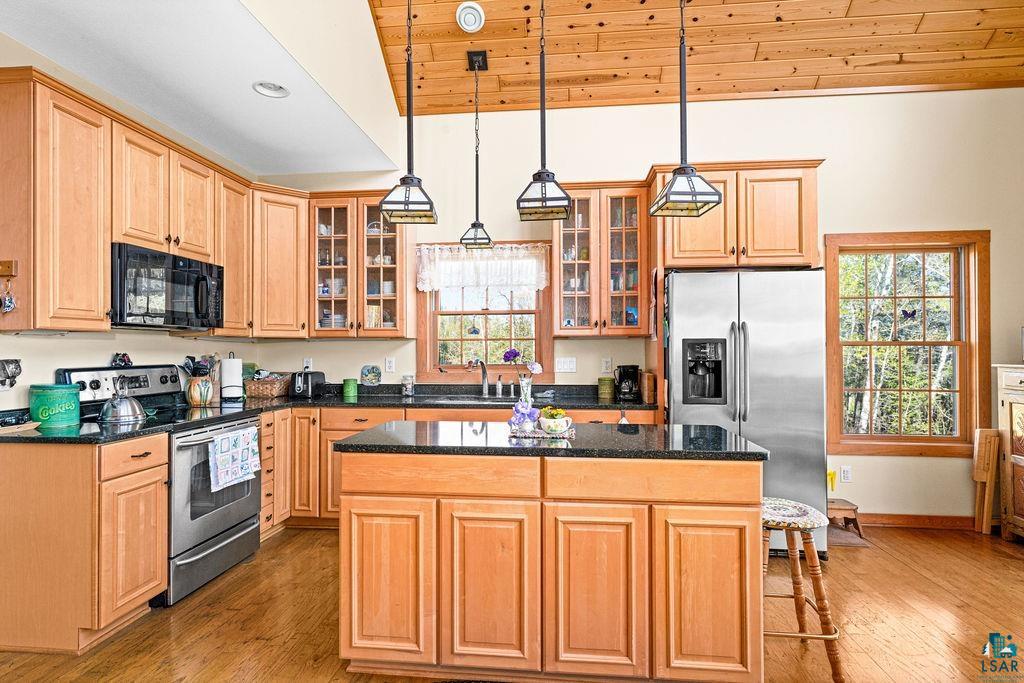 4087 Loggers Tr, Two Harbors, MN 55616 Listing Photo  2